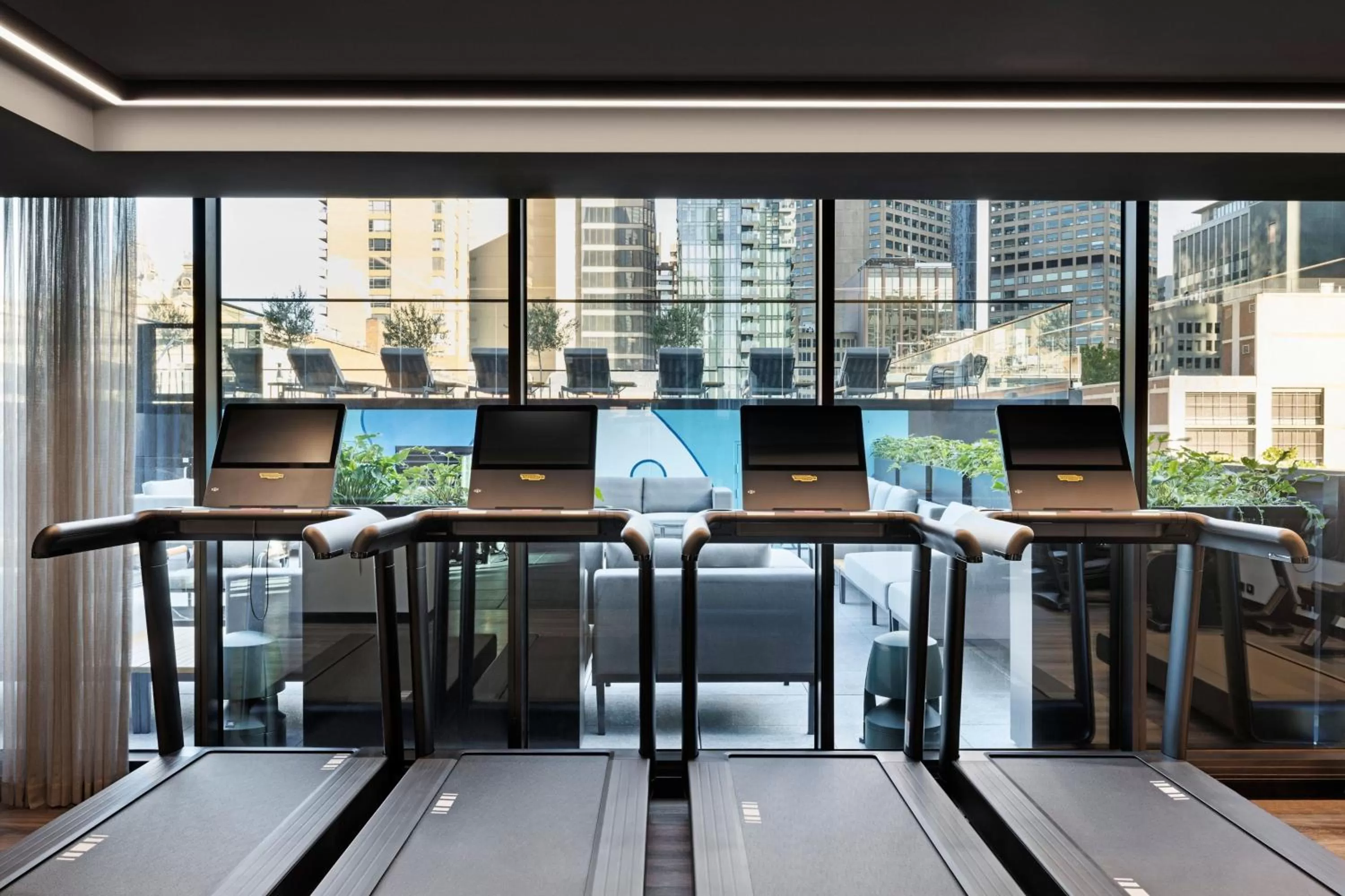 Swimming pool in Le Meridien Melbourne