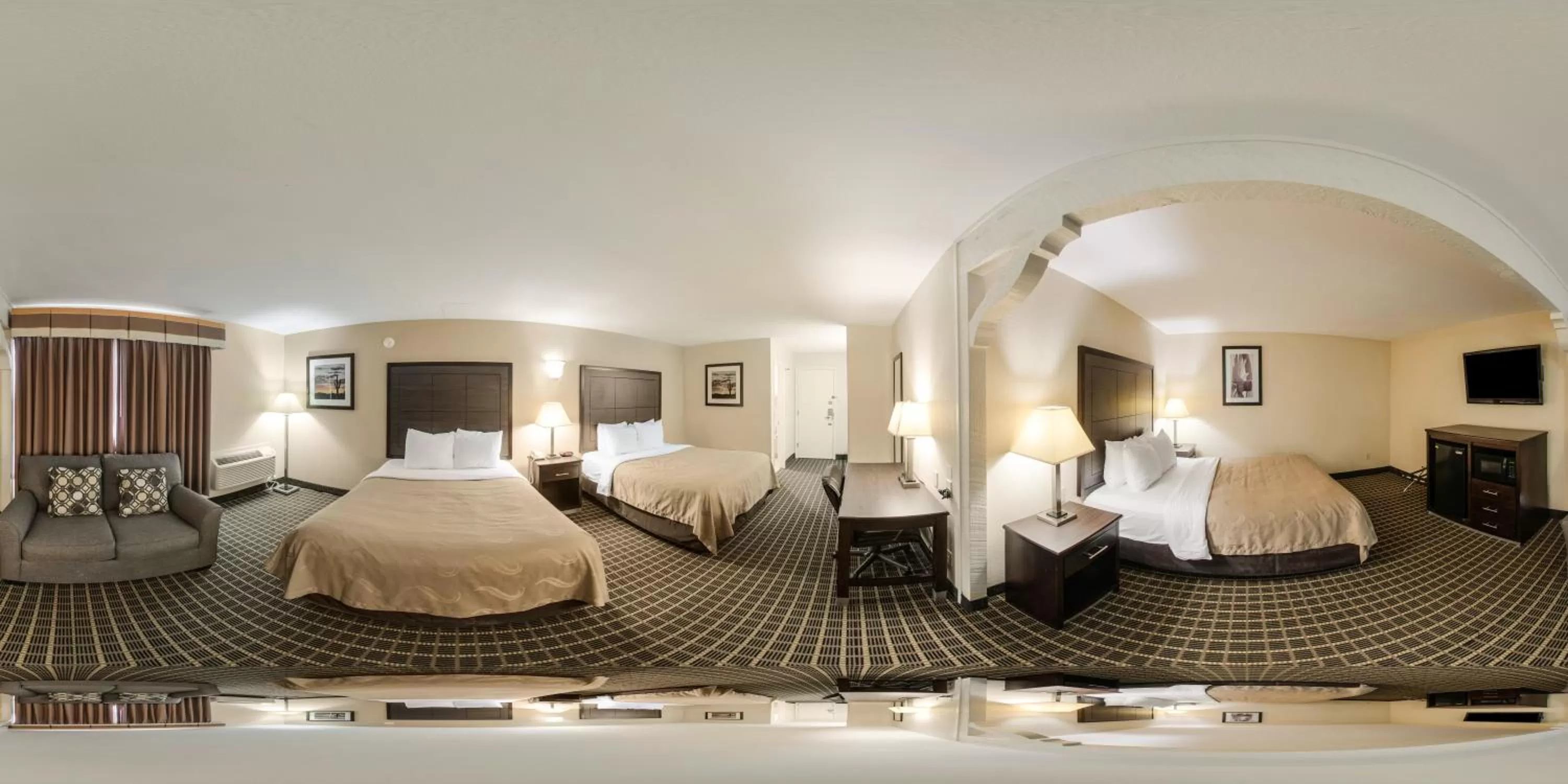 Photo of the whole room, Bed in Quality Inn Ozona I-10