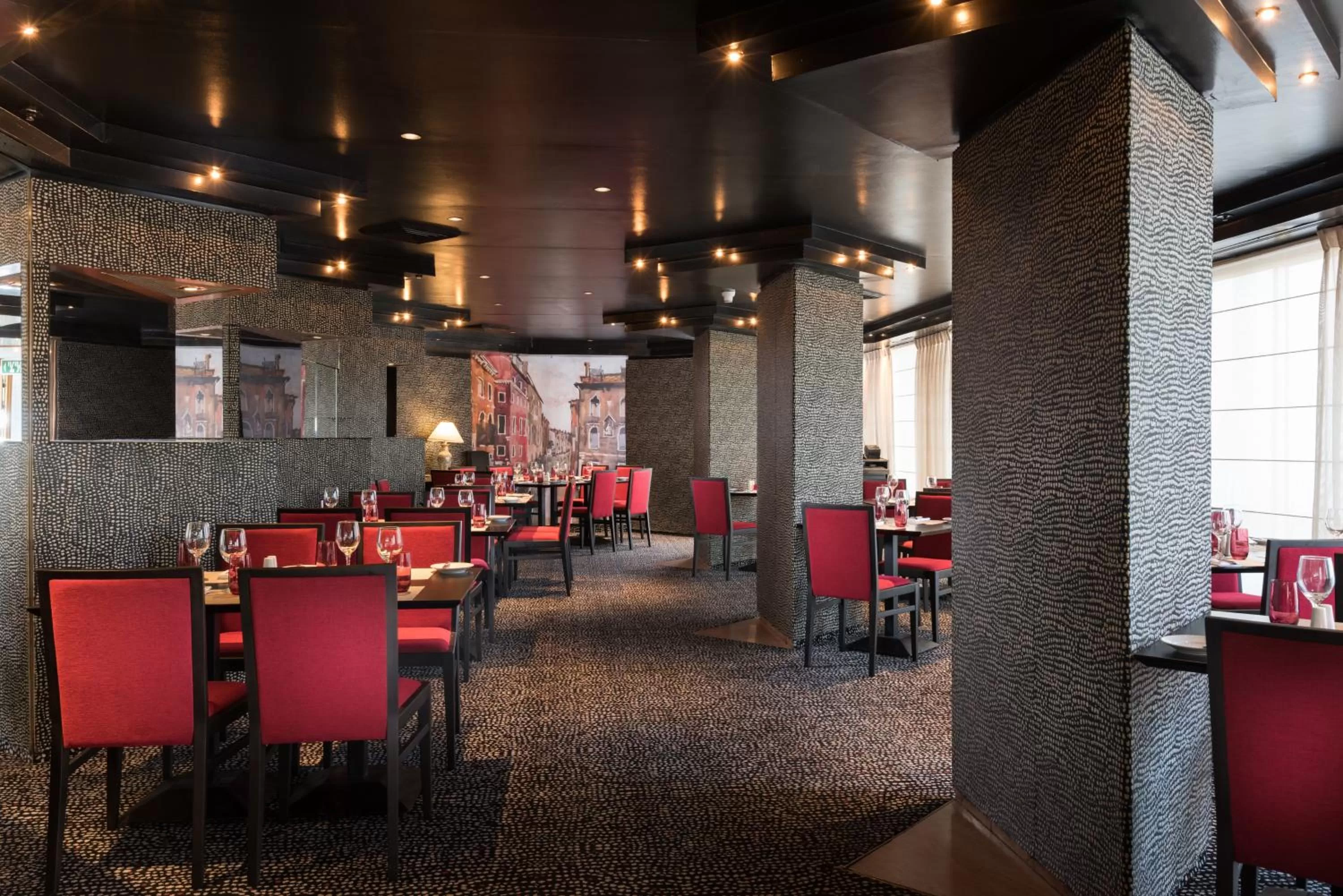 Restaurant/places to eat in Leonardo Plaza Hotel Jerusalem