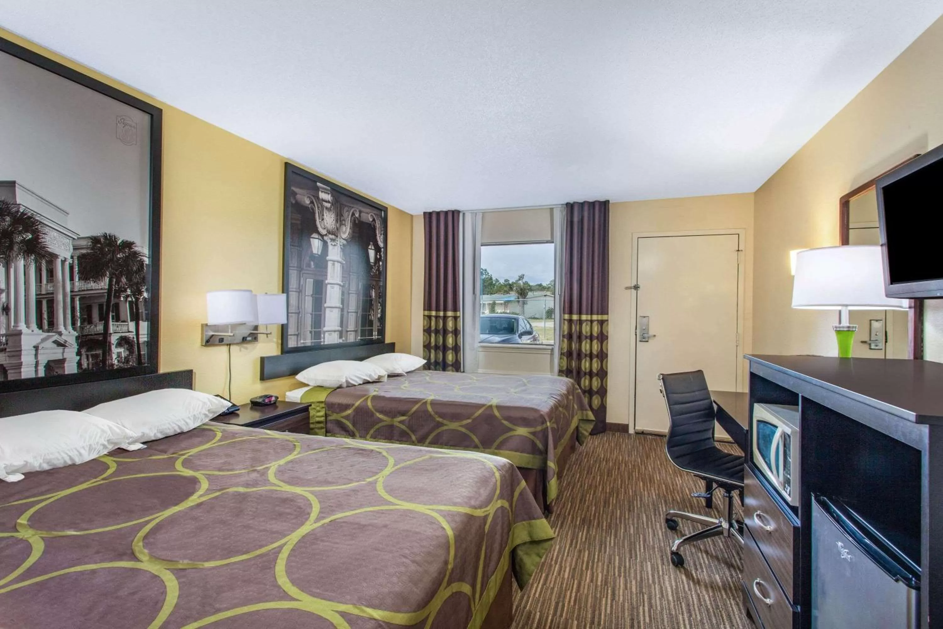 Photo of the whole room, Bed in Super 8 by Wyndham Florence