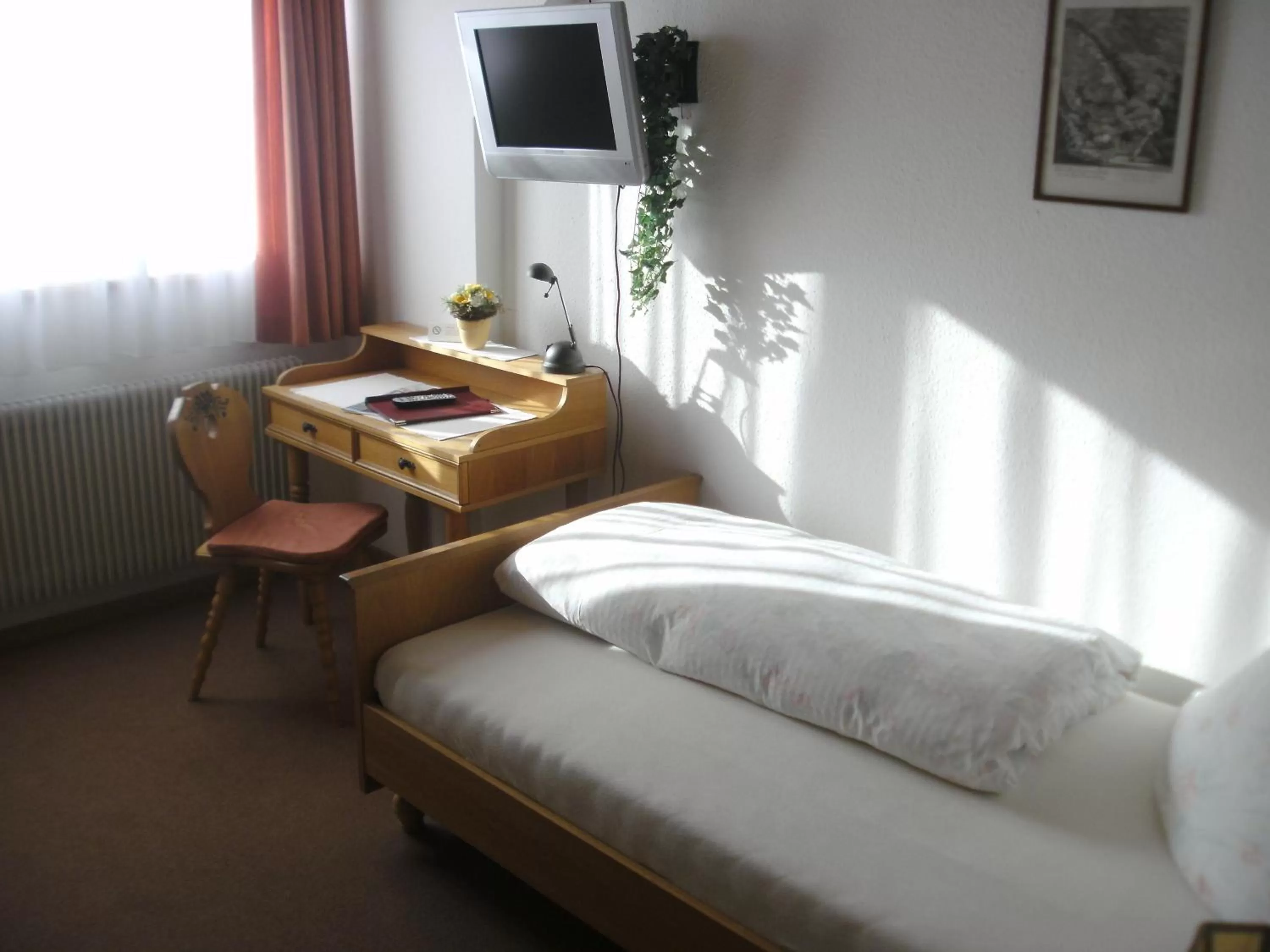 Day, Bed in Gasthof Hosbein