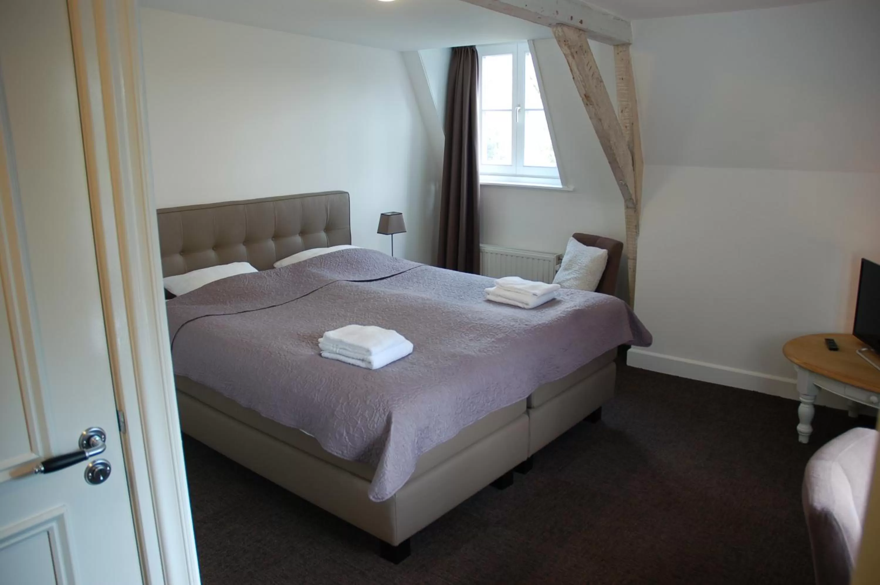 Photo of the whole room, Bed in Klooster Nieuwkerk Goirle