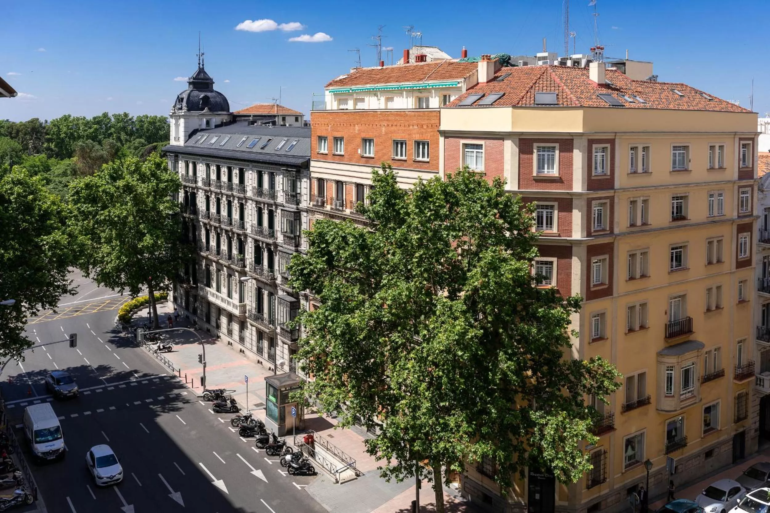 Neighbourhood in Wellington Hotel & Spa Madrid