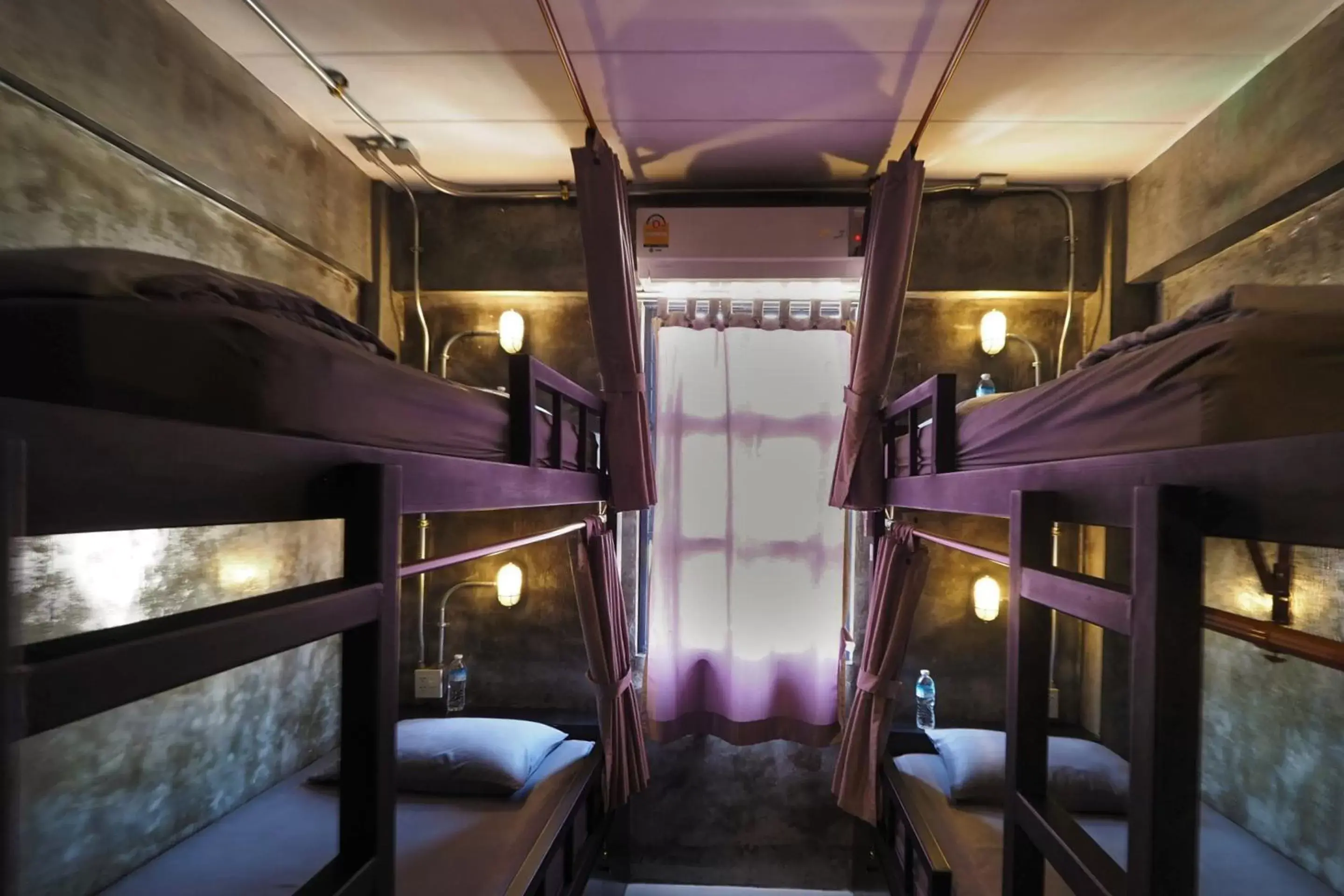 Bed in 6-Bed Female Dormitory Room in Super OYO 75332 Vm1 Hostel Bed in 6-Bed Female Dormitory Room in Super OYO 75332 Vm1 Hostel