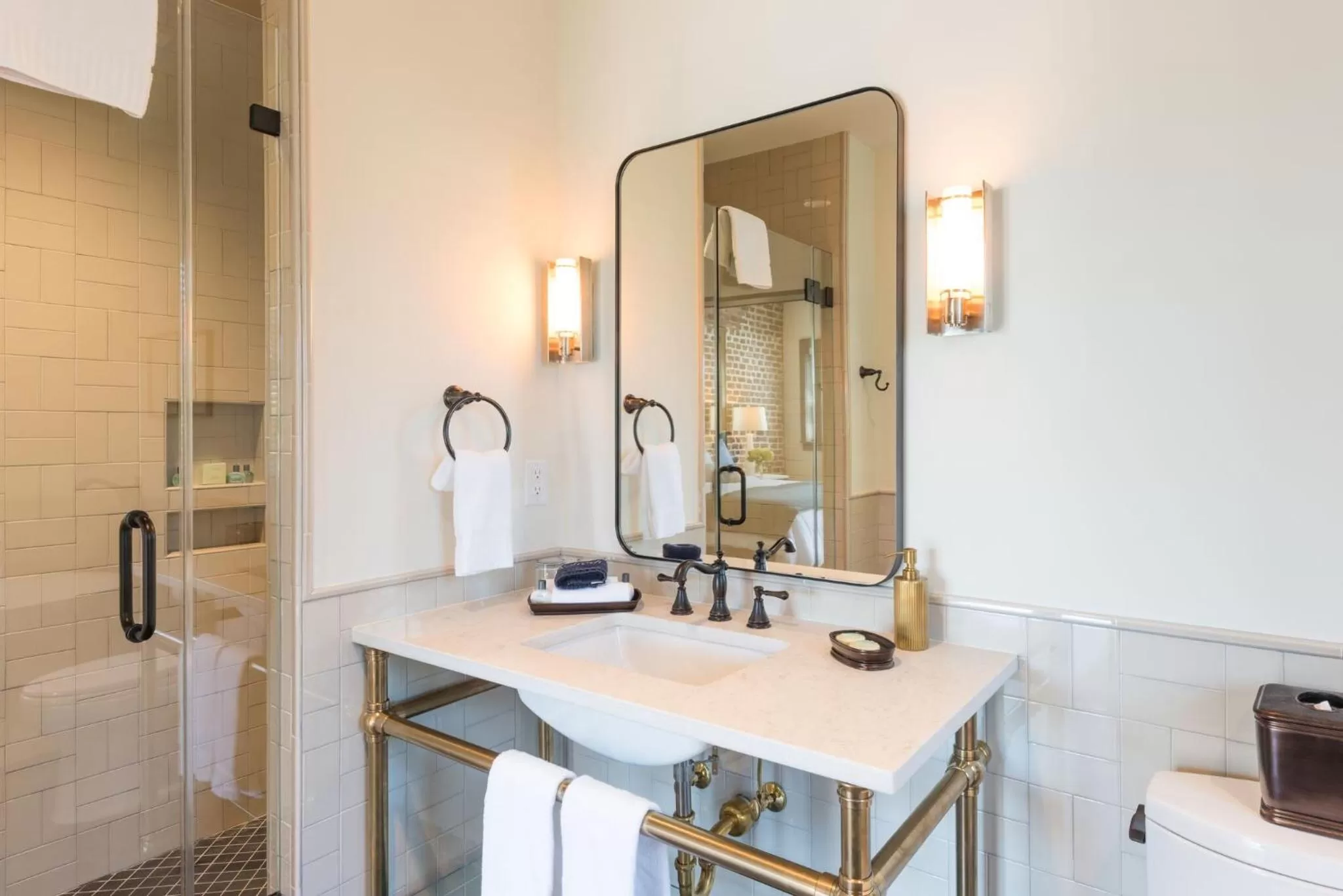 King Suite with Spa Bath in Andrew Pinckney Inn