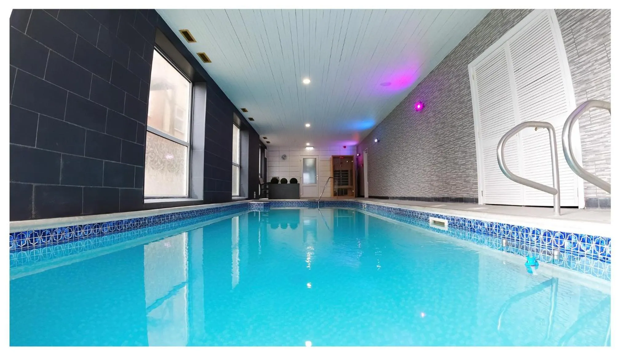 Activities, Swimming Pool in Bedford Hotel