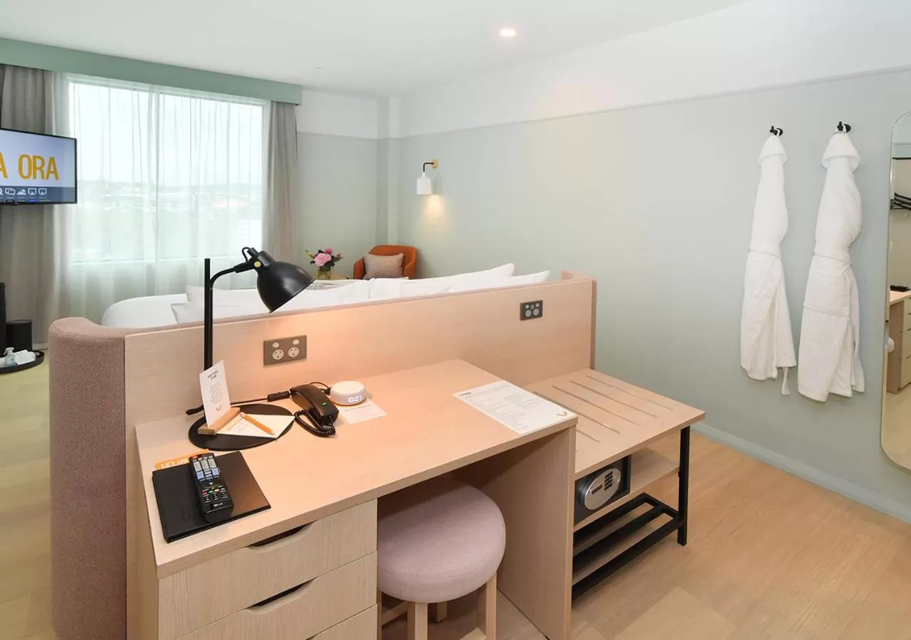 Bed in Sudima Auckland City