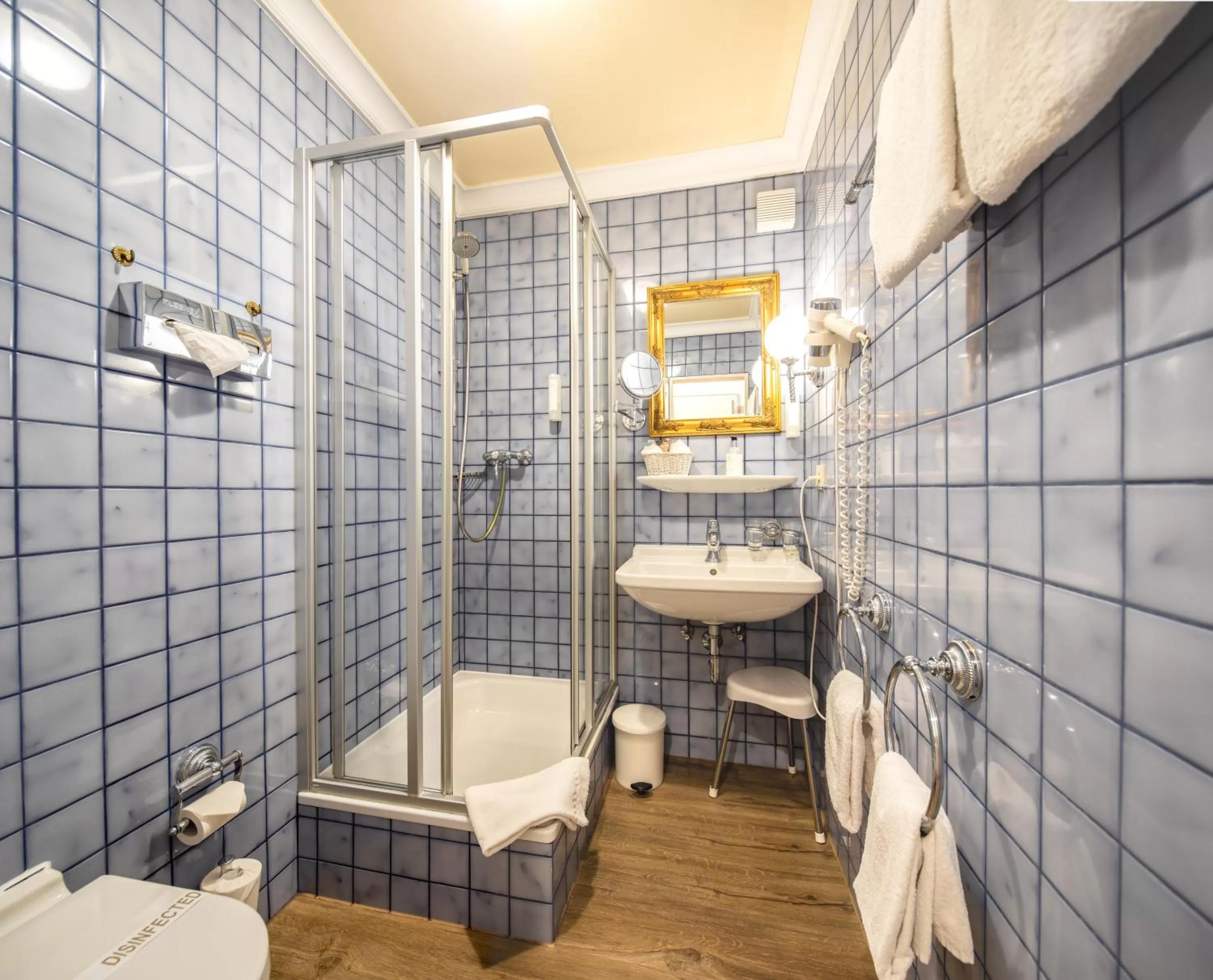 Bathroom in Simones Hotel Fürstenhof