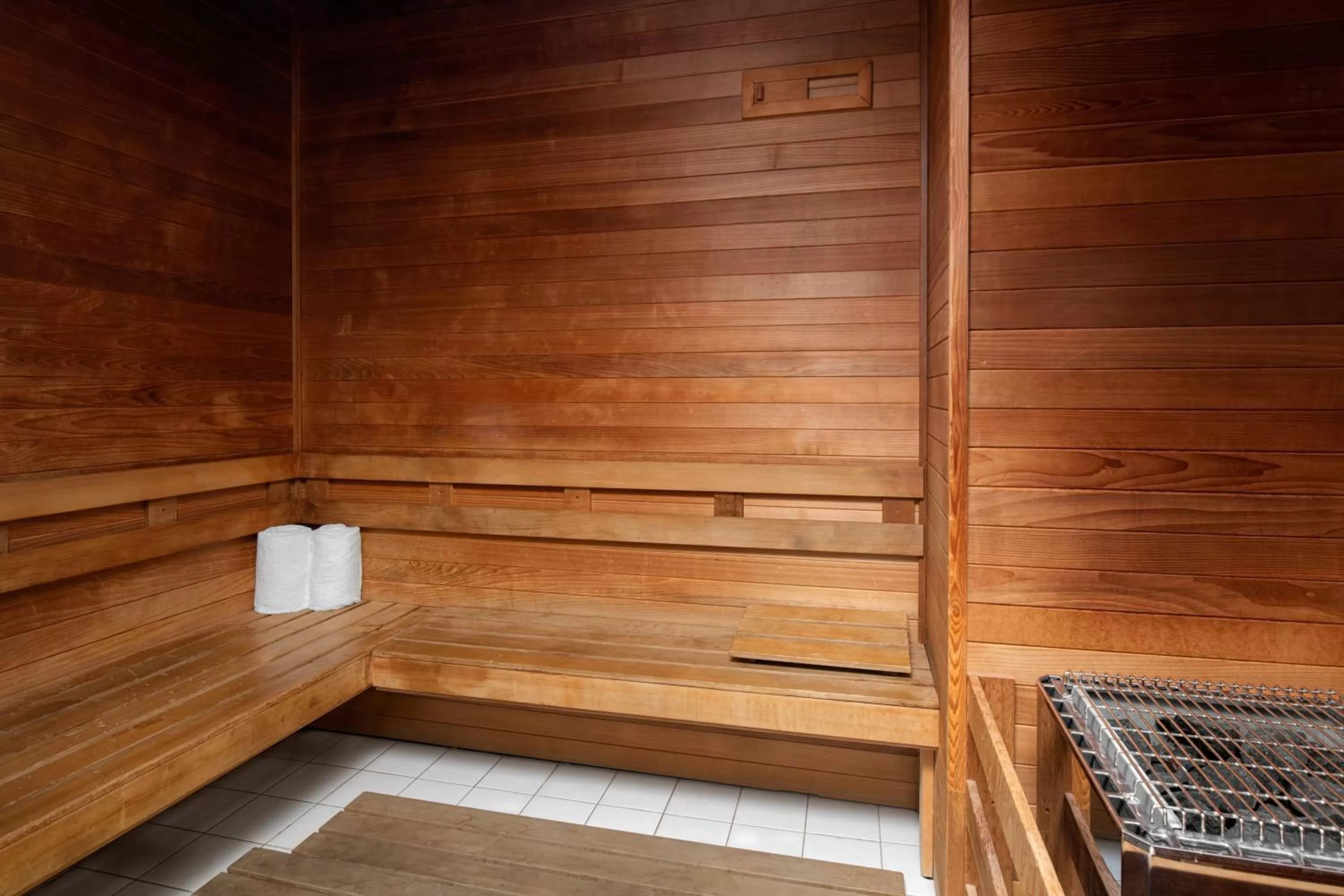 Spa and wellness centre/facilities in W Dallas