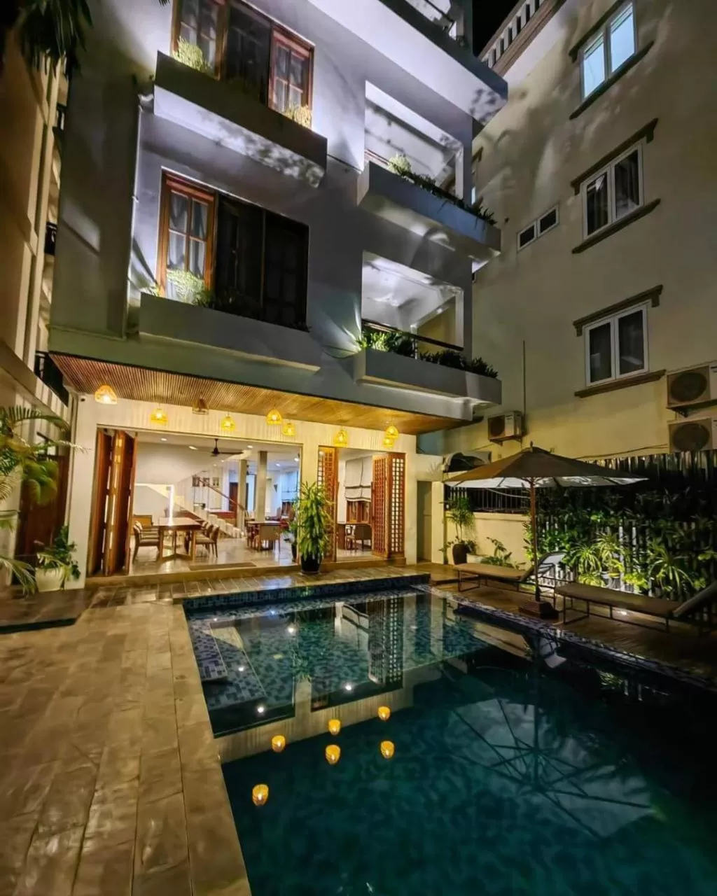 Property building, Swimming Pool in Homewood Hotel