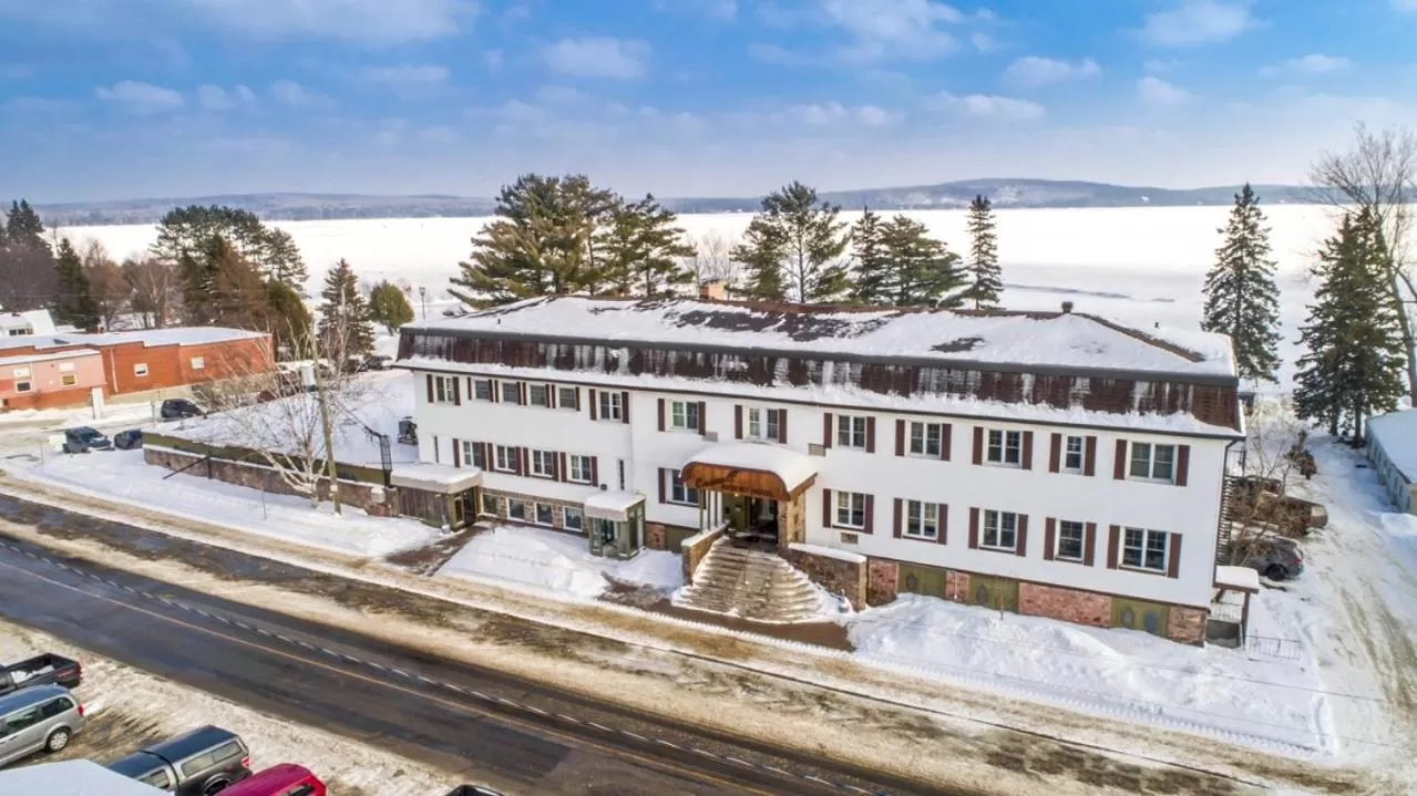 Property building in Caswell Resort