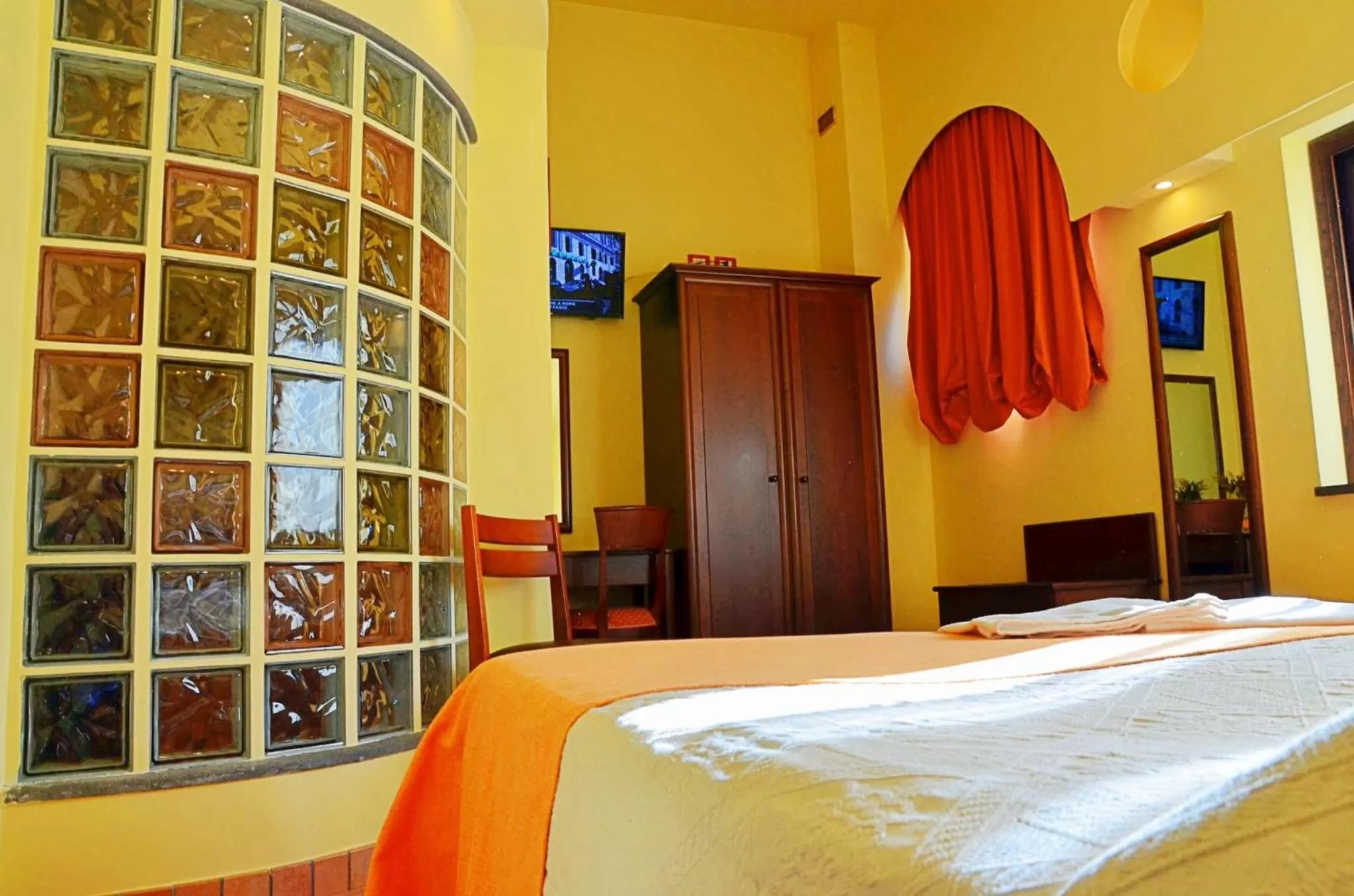 Photo of the whole room, Bed in Villa Hirschen