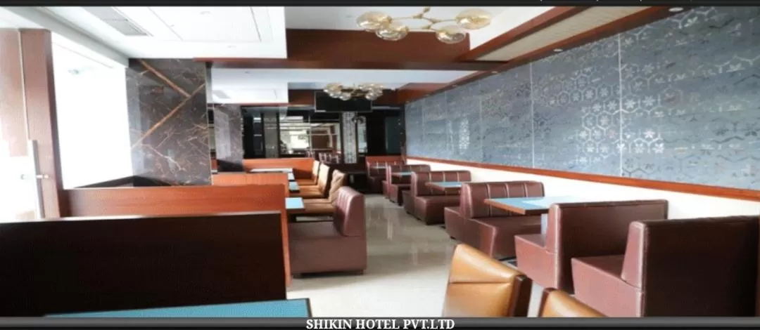 Restaurant/Places to Eat in Shikin Hotels (Close to Palm Beach Road)