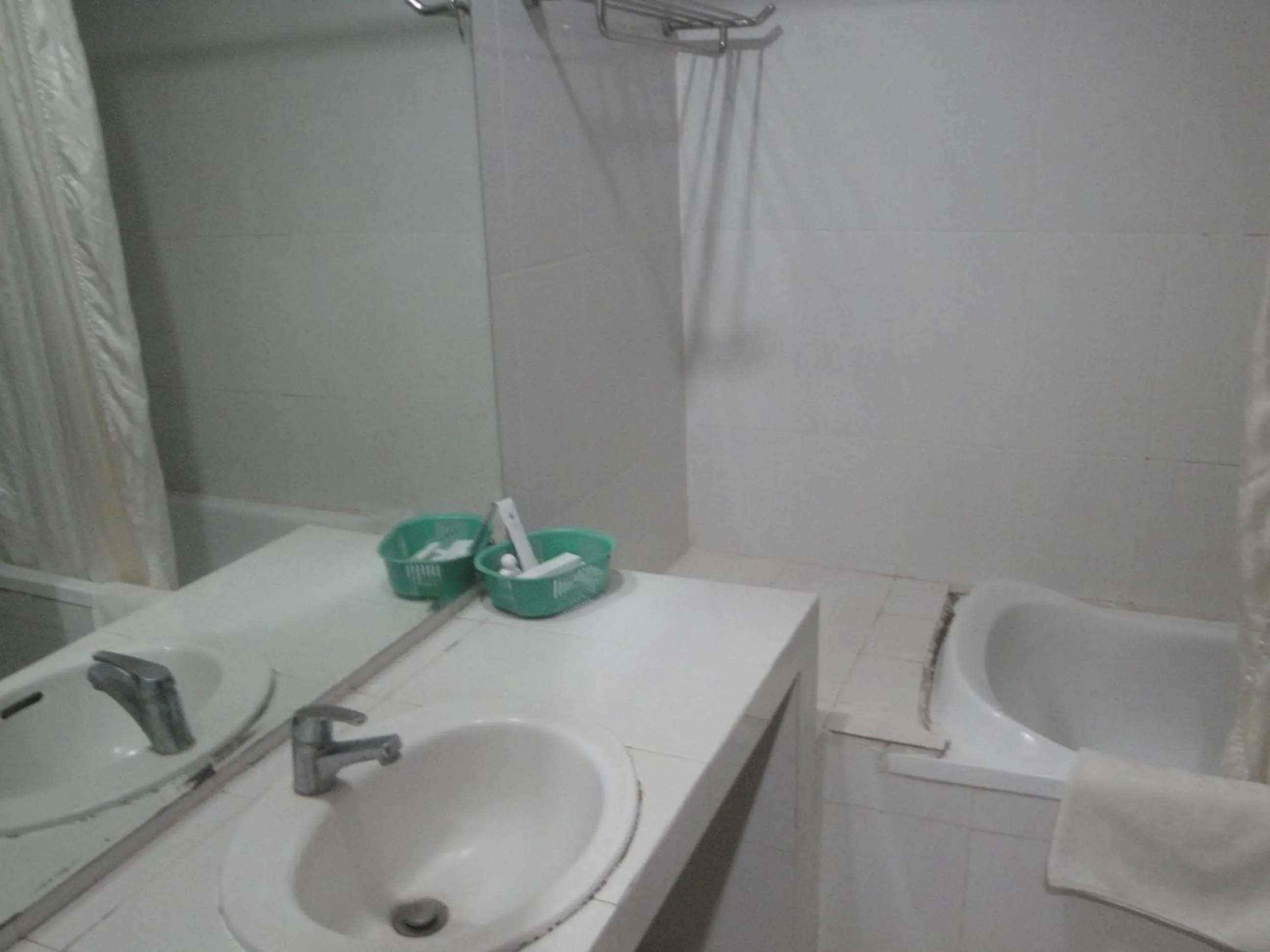 Bathroom in Sylvia Hotel Maumere