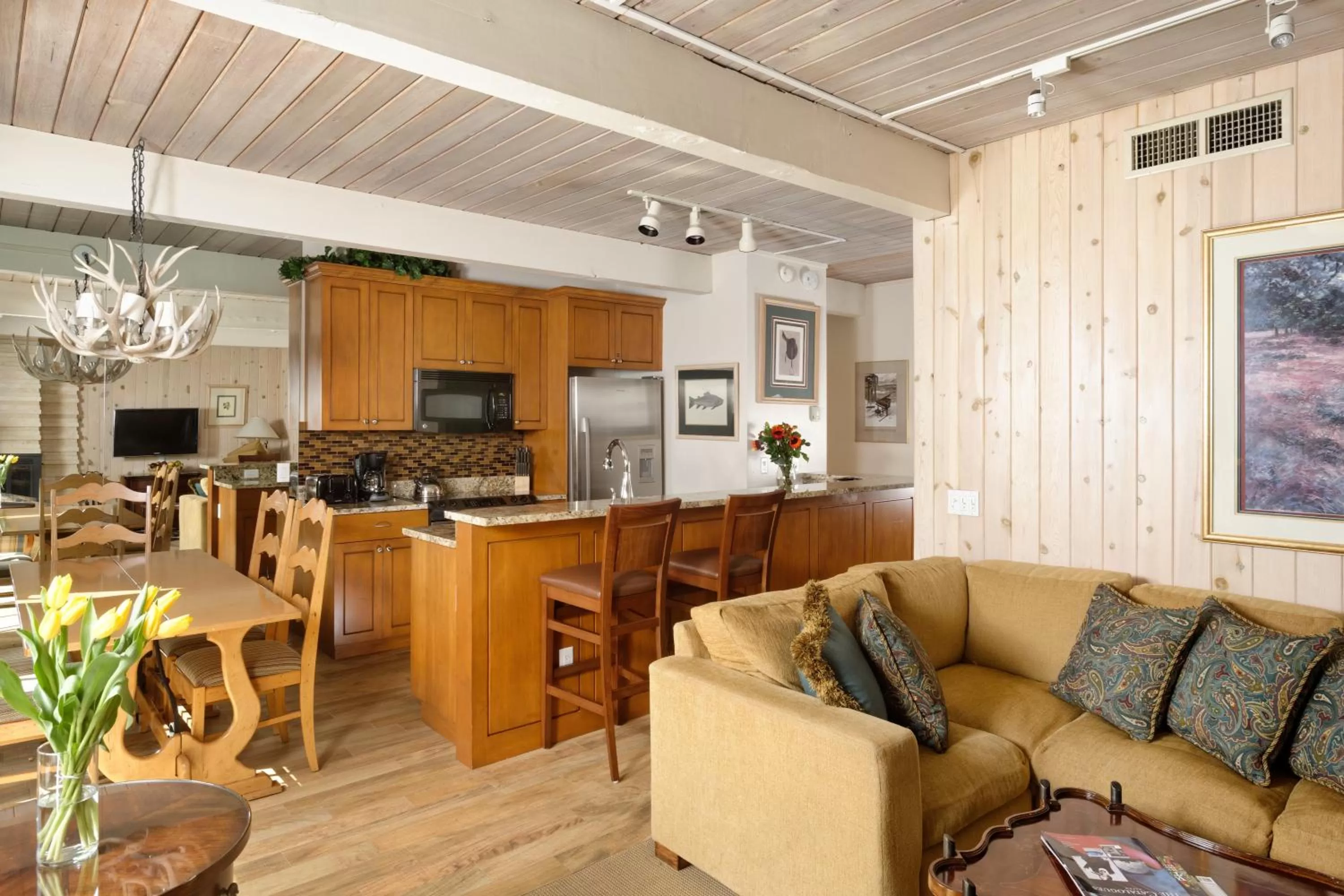 Kitchen or kitchenette in Aspen Square Condominium Hotel