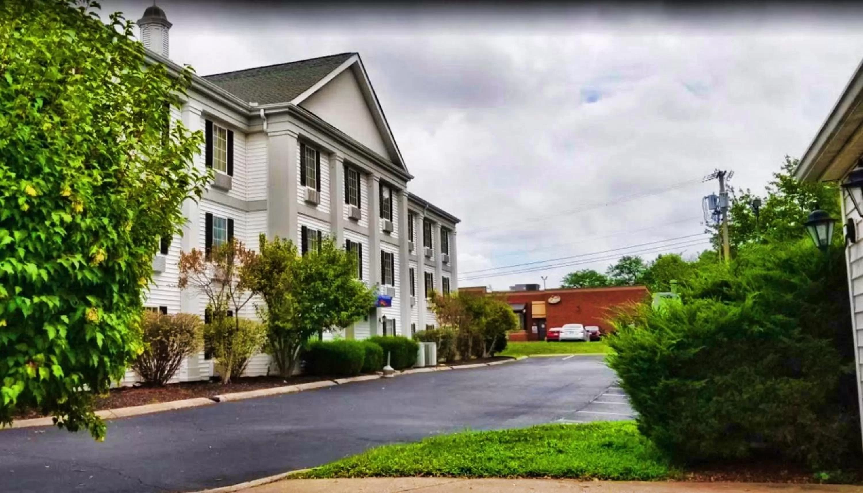 Property building in Baymont by Wyndham Columbia Maury