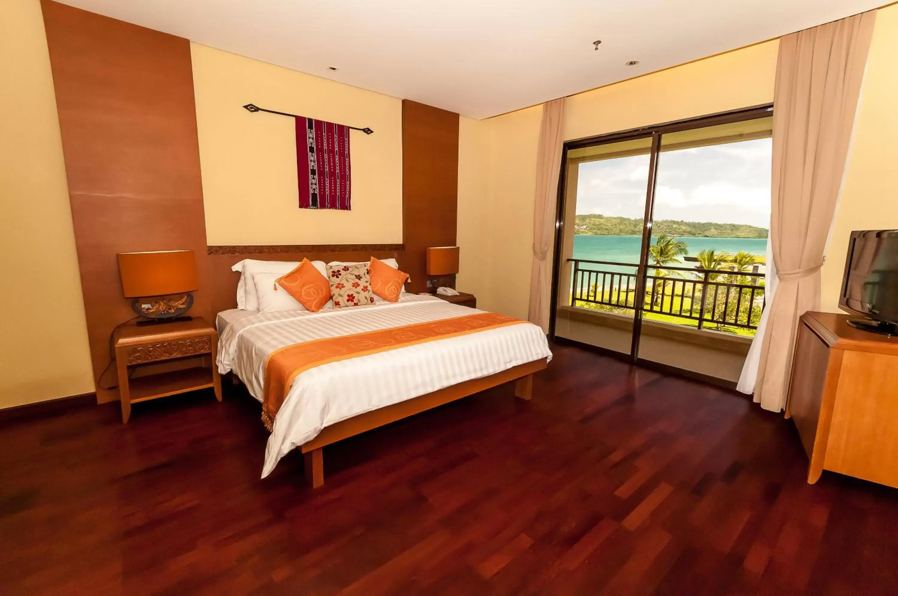 Junior Suite in The Natsepa Resort and Conference Center Junior Suite in The Natsepa Resort and Conference Center