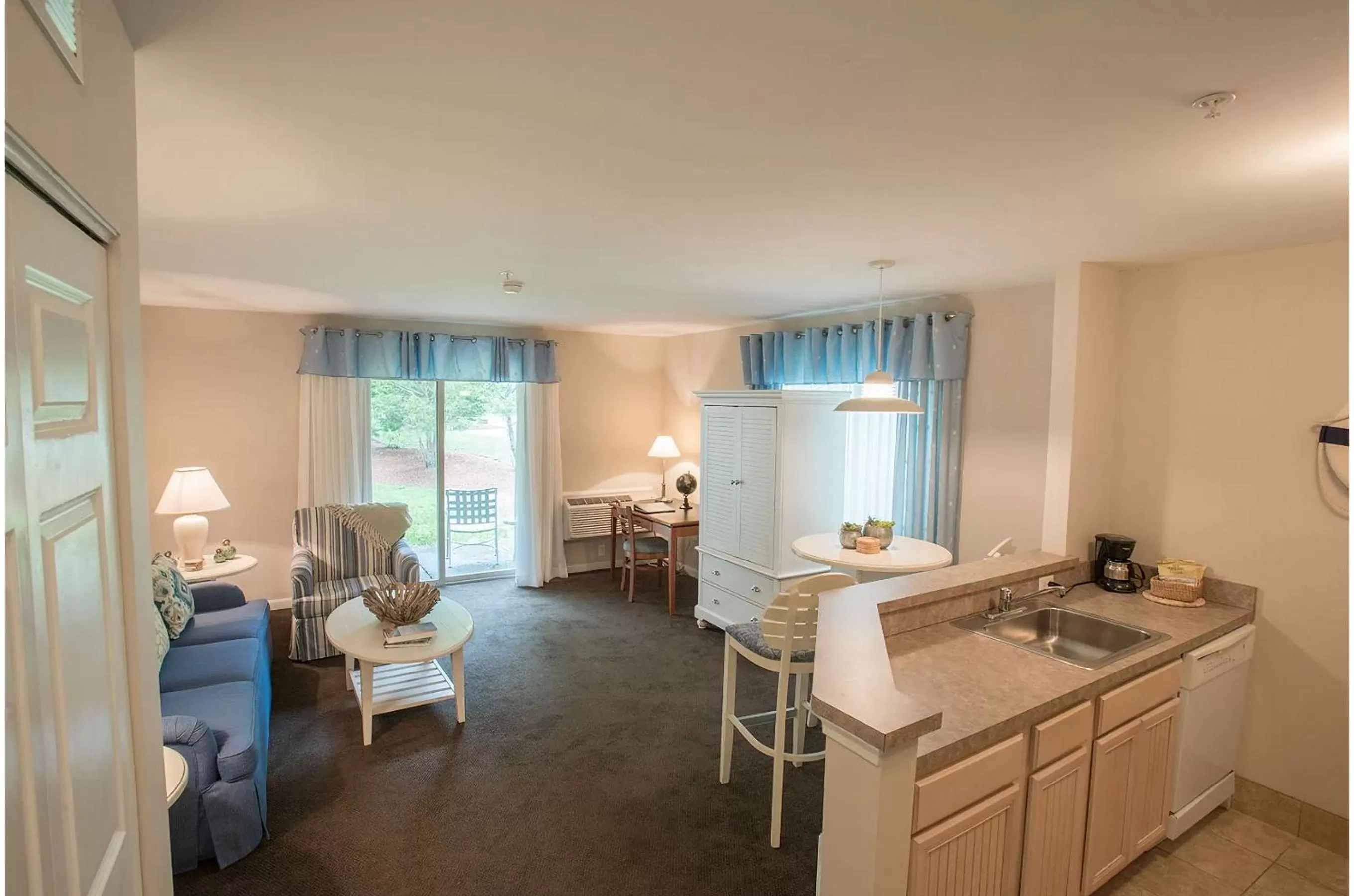 Bed in The Villages at Ocean Edge Resort & Golf Club