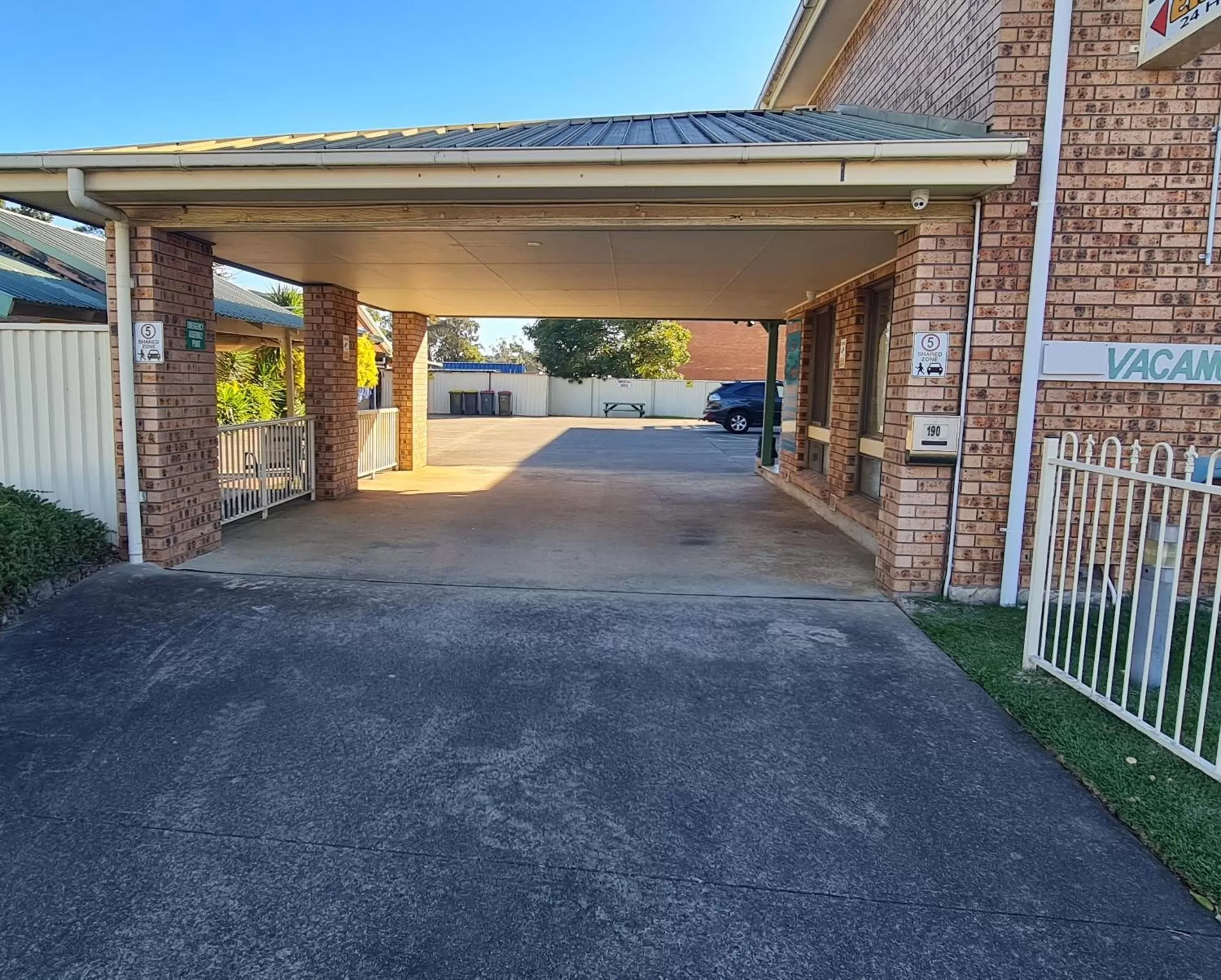 Property building in The SIM - Sussex Inlet Motel