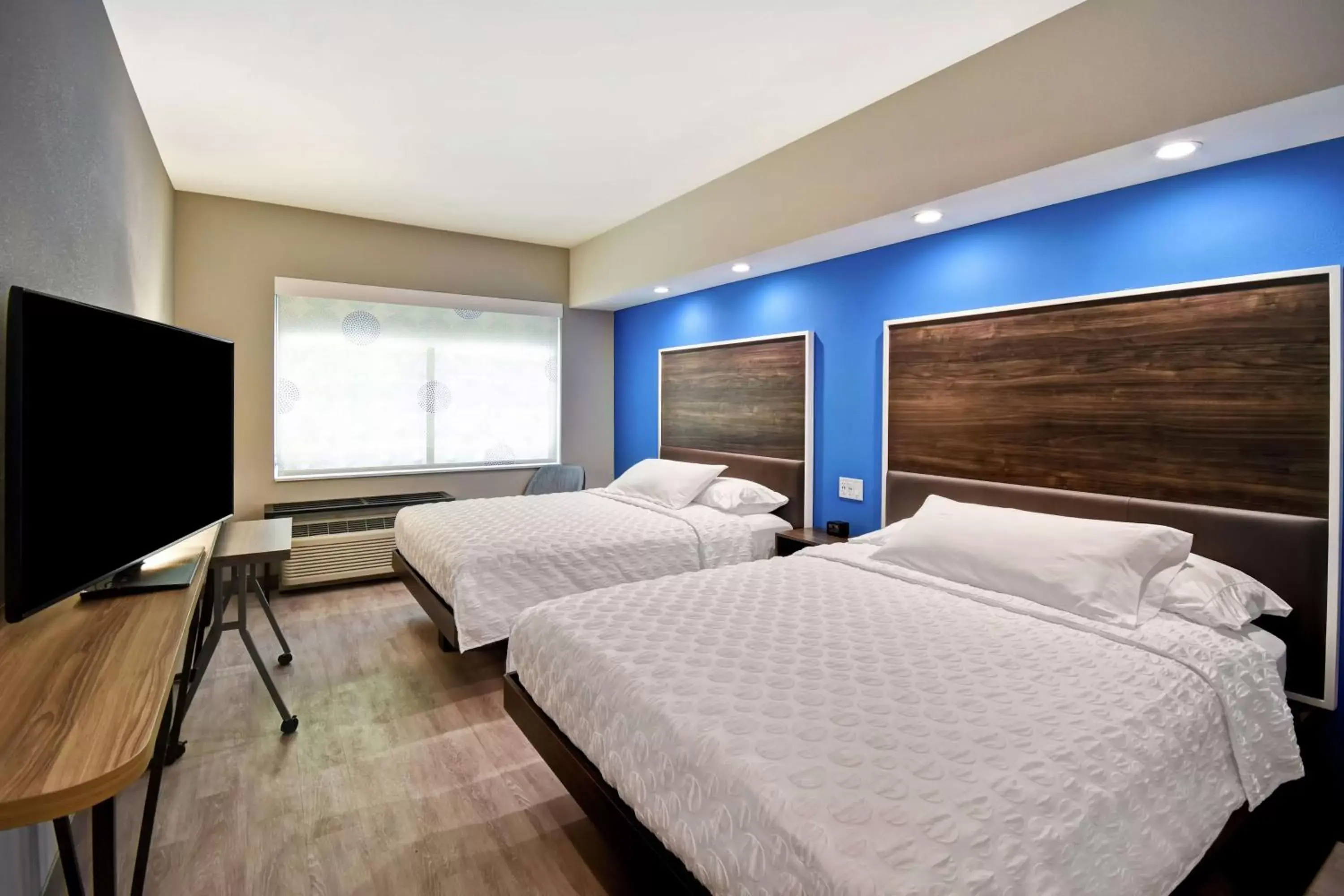 Queen Room with Two Queen Beds in Tru By Hilton Deadwood Queen Room with Two Queen Beds in Tru By Hilton Deadwood