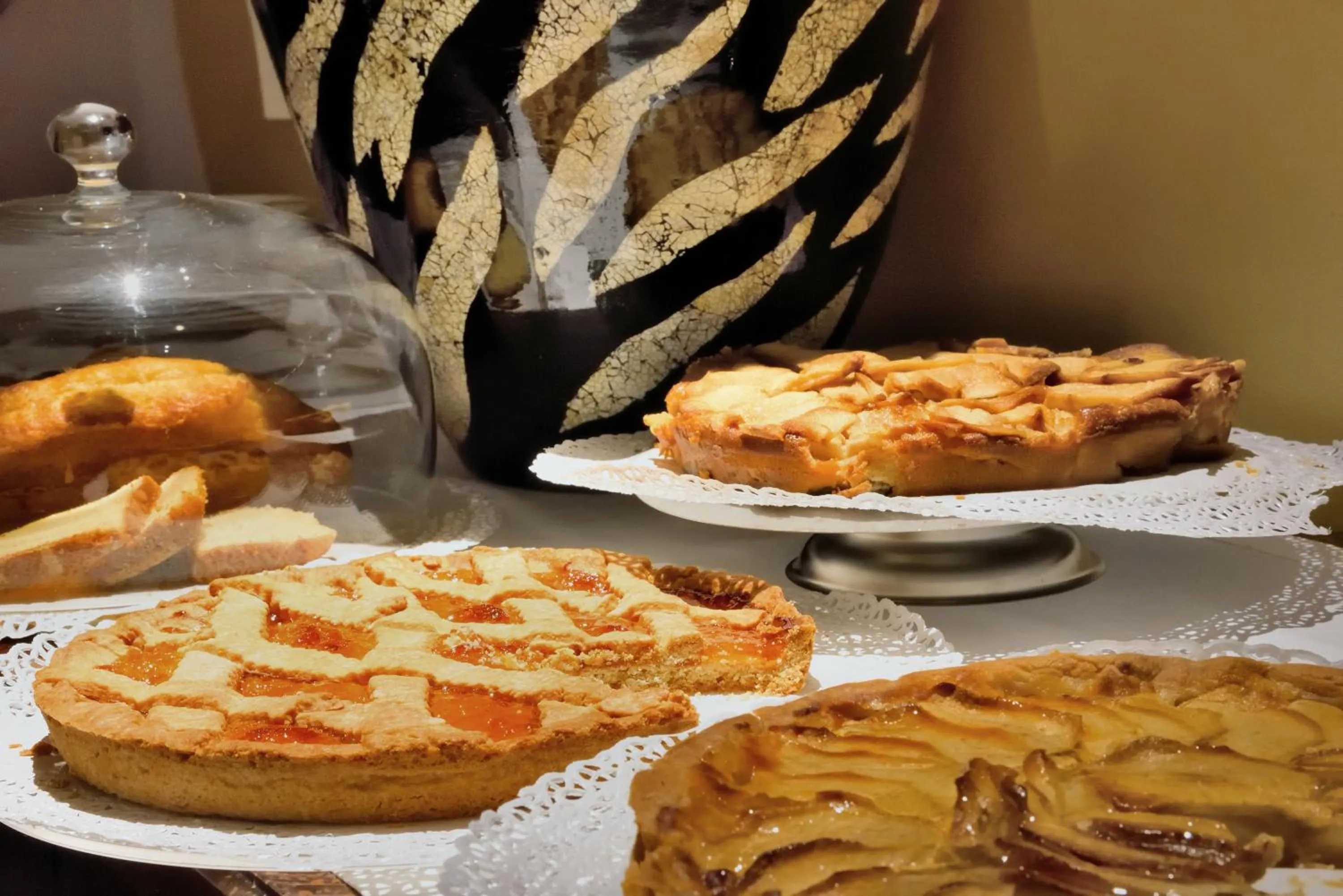 Food in Hotel Federico II Central Palace