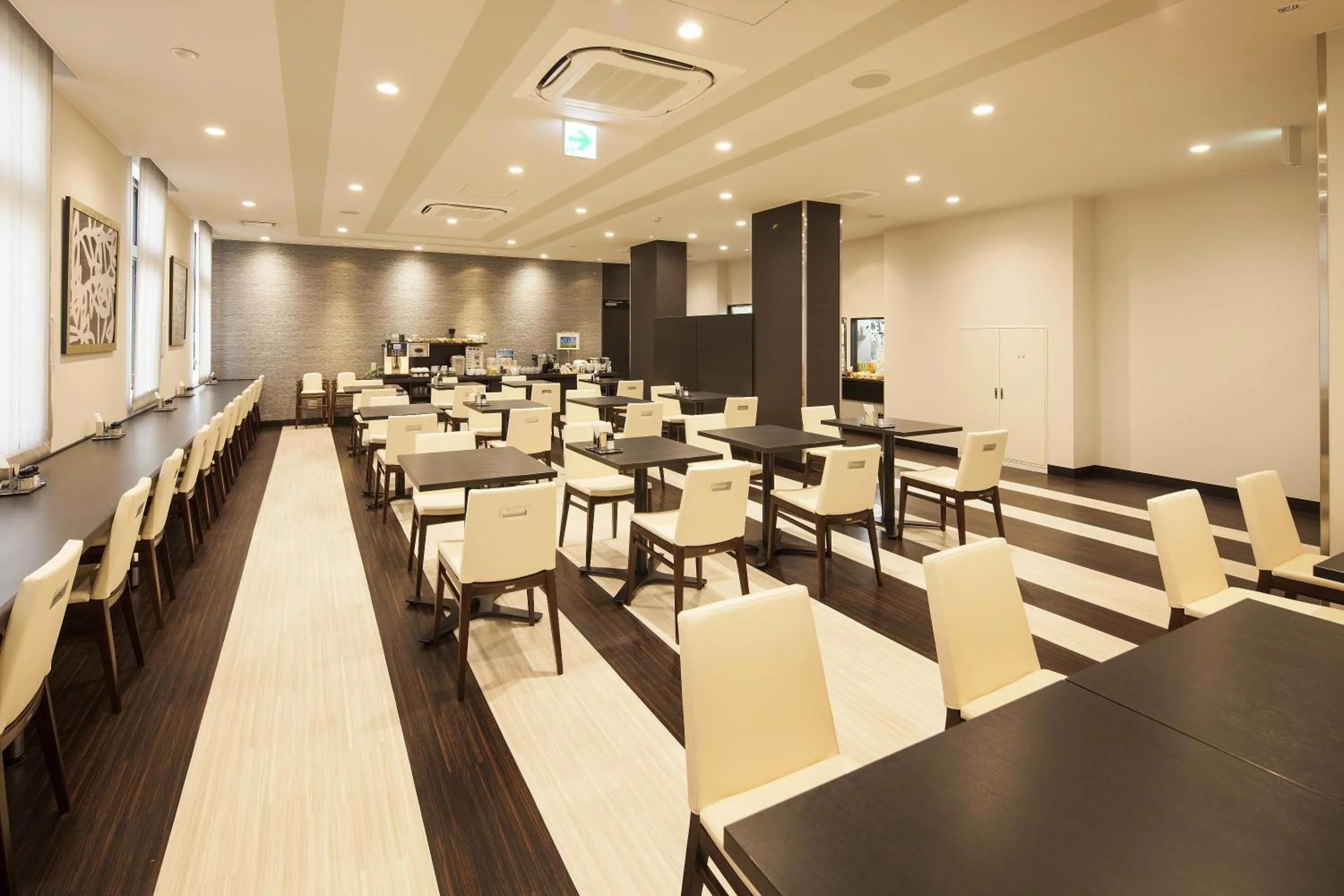 Restaurant/places to eat in Shizutetsu Hotel Prezio Numazu