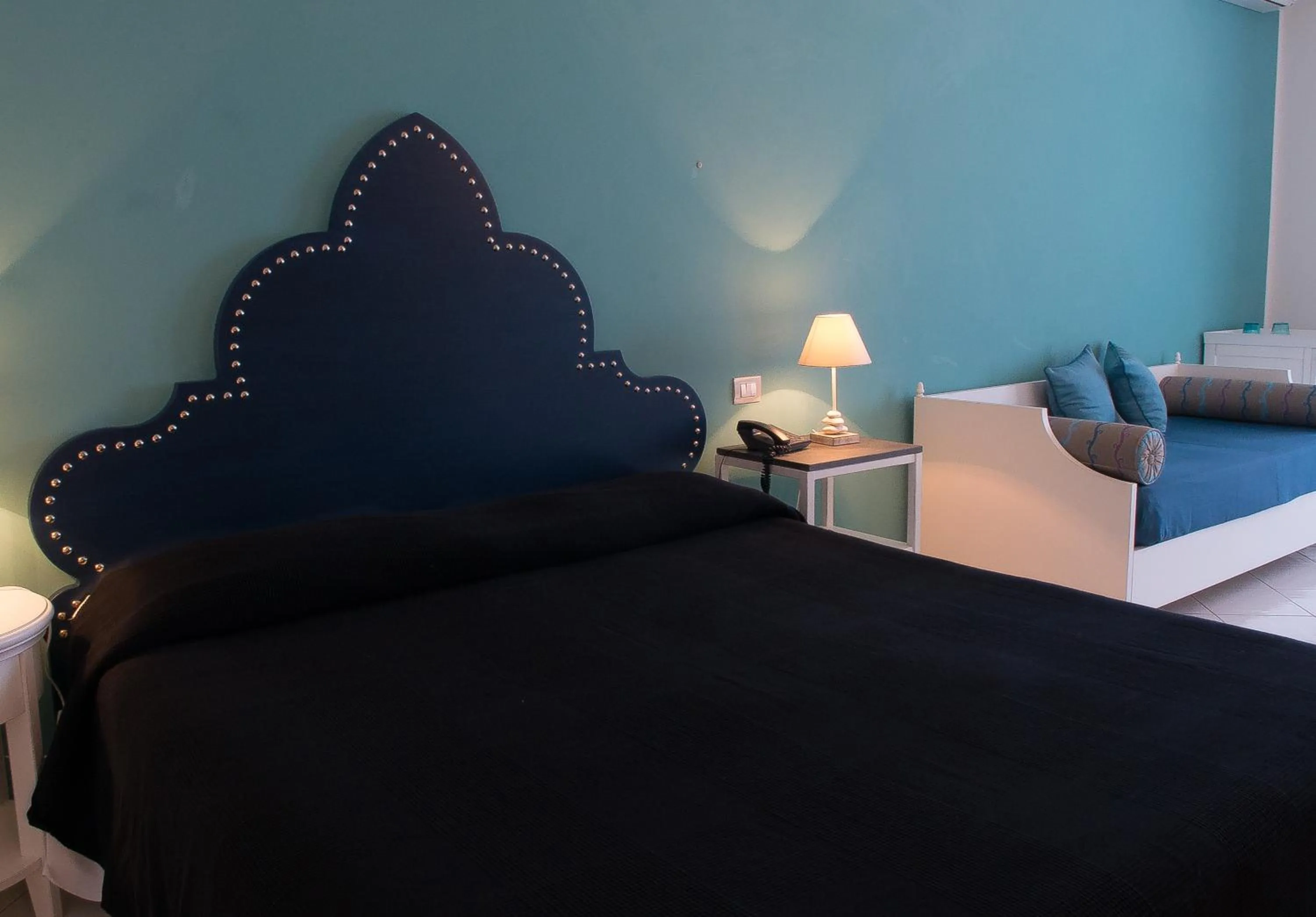 Photo of the whole room, Bed in Hotel Cutimare - Aeolian Charme