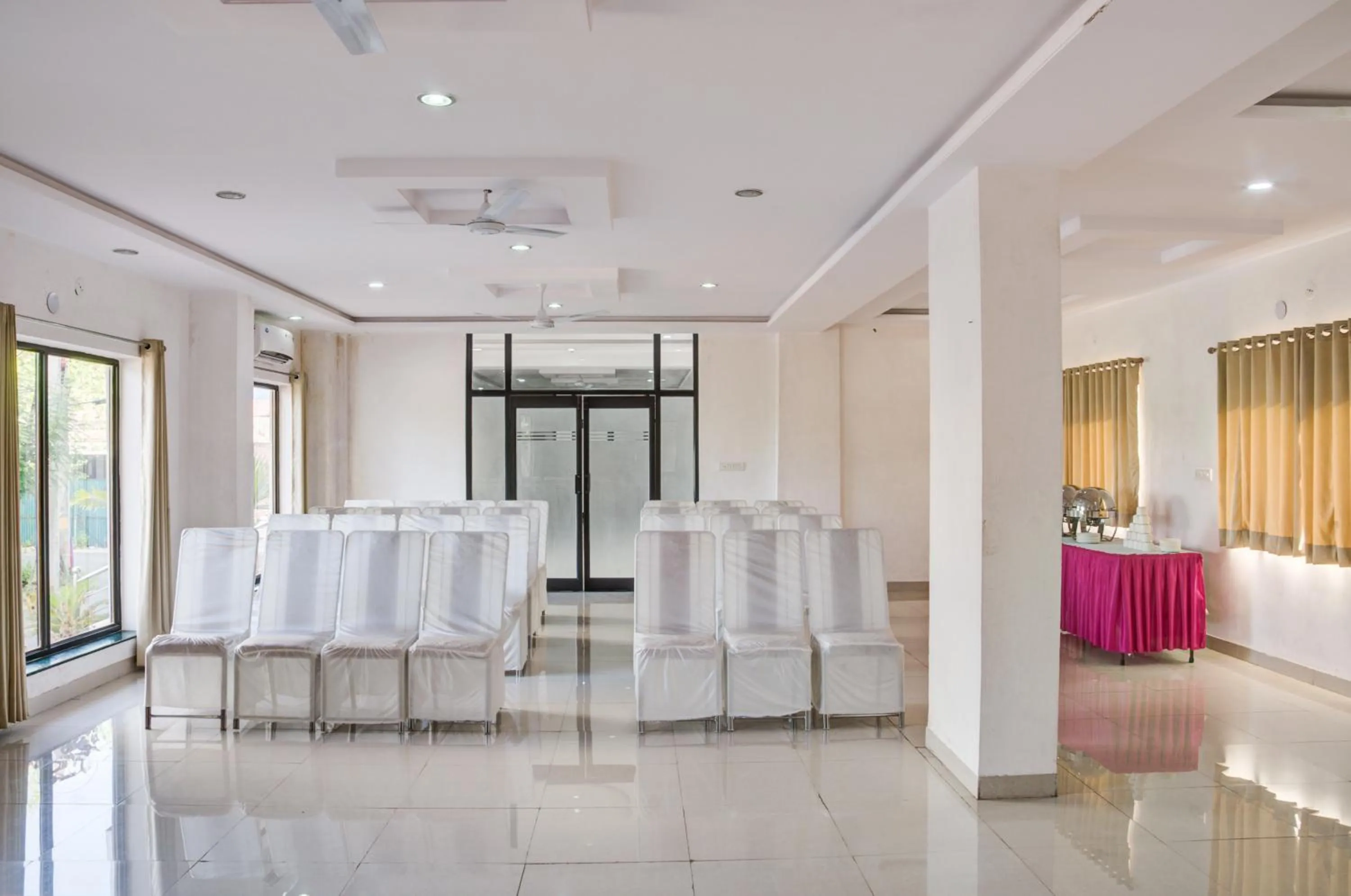 Business facilities in The Park Classic Udaipur