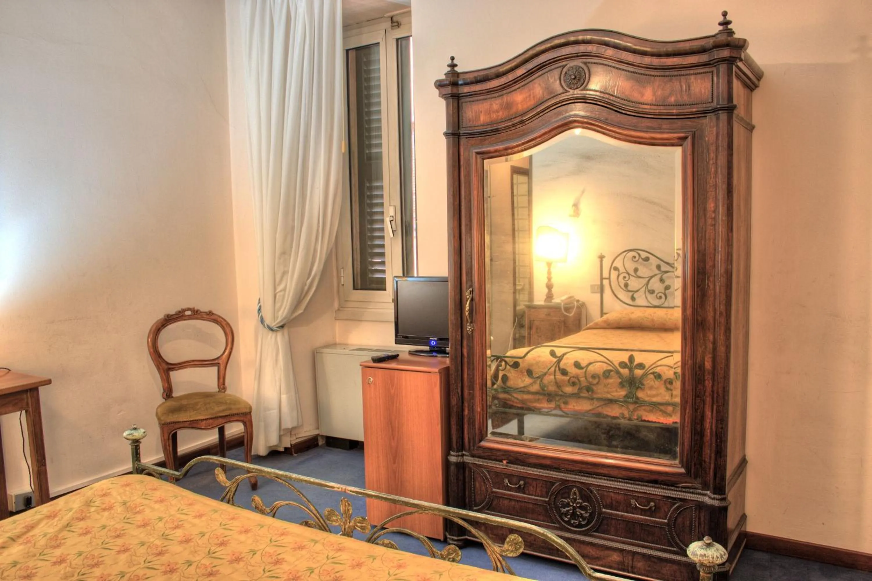 Bed in Hotel Torcolo "Residenze del Cuore"