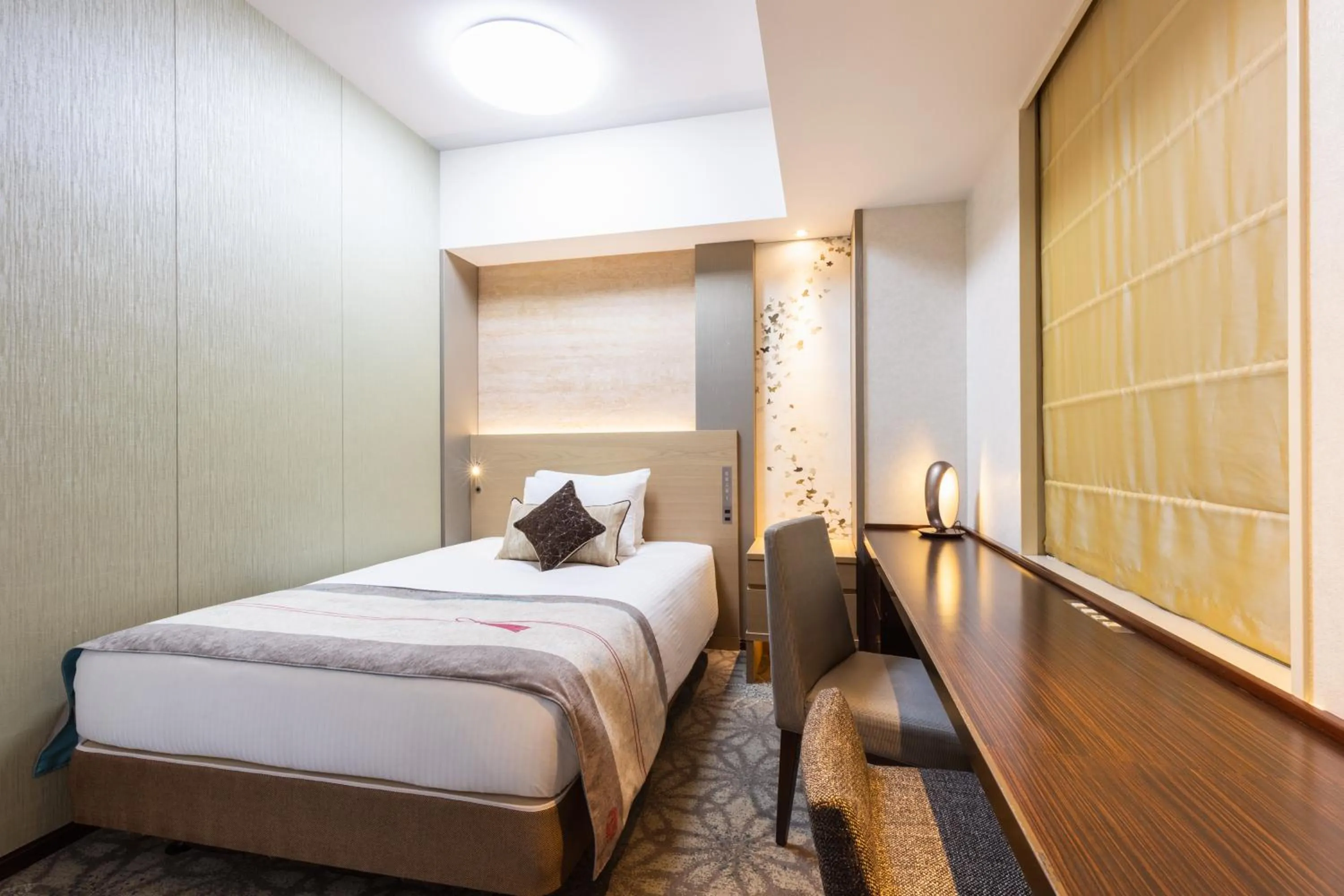 Bed in Hotel Metropolitan Tokyo Marunouchi