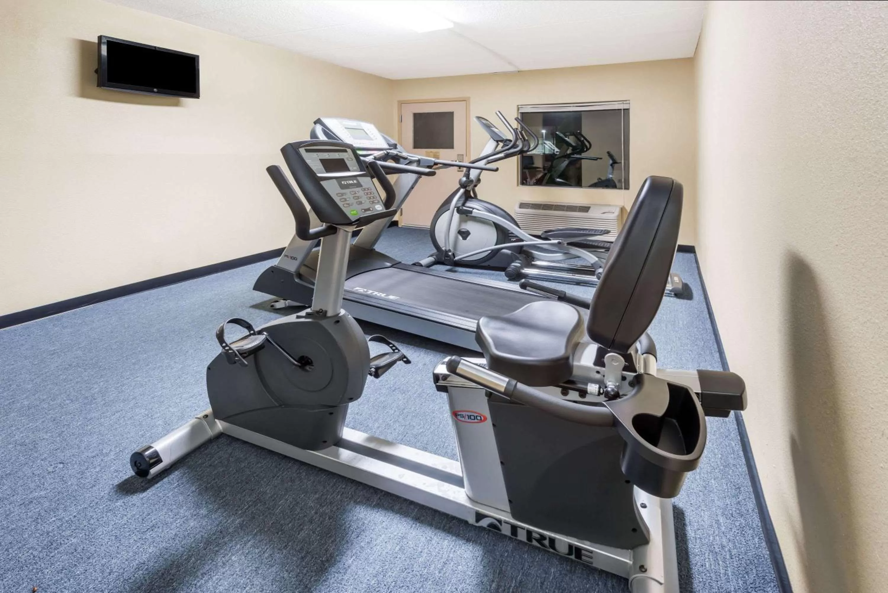 Fitness centre/facilities in Days Inn Lexington SE Hamburg