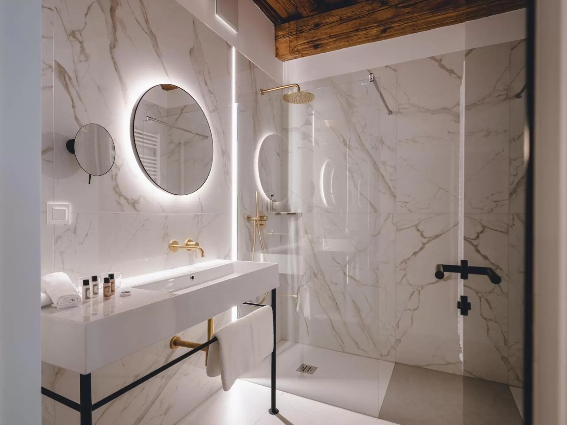 Bathroom in Hotel Heritage