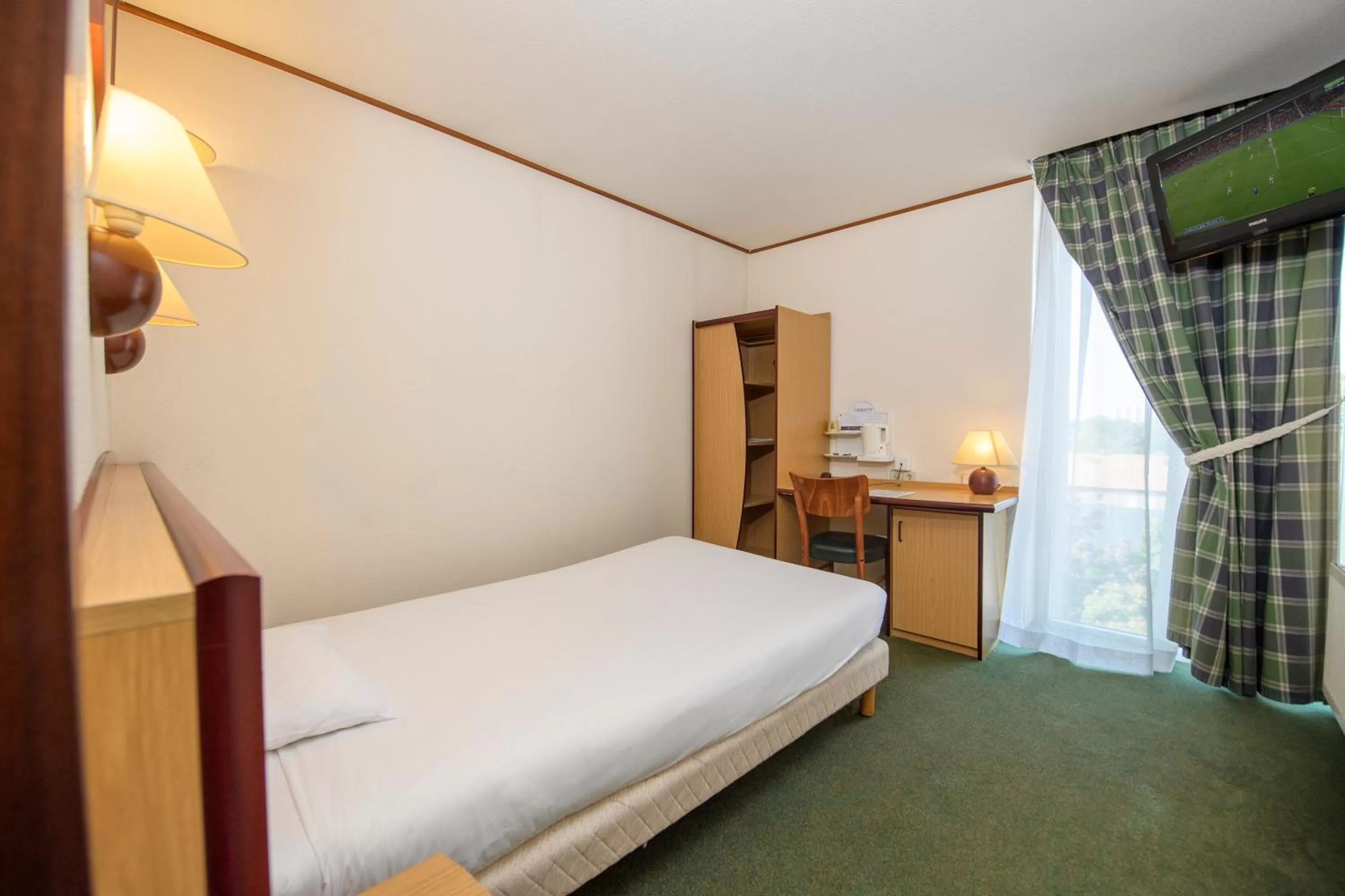 Single Room in Campanile Hotel & Restaurant Zwolle
