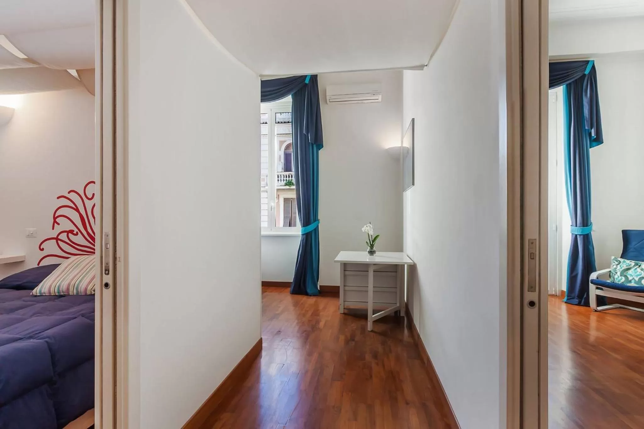 Photo of the whole room in Residenza Romana