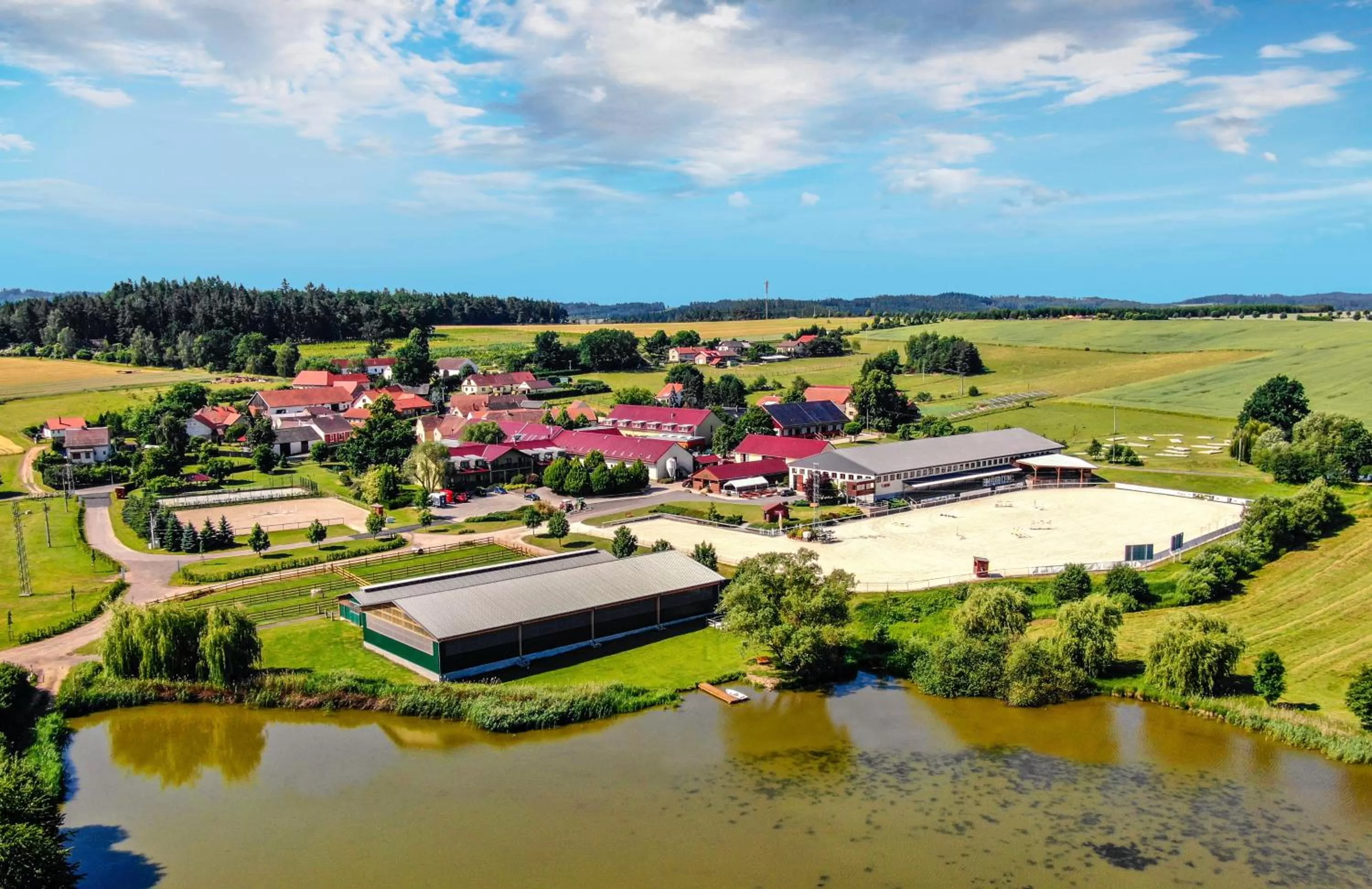 Equitana Hotel Resort