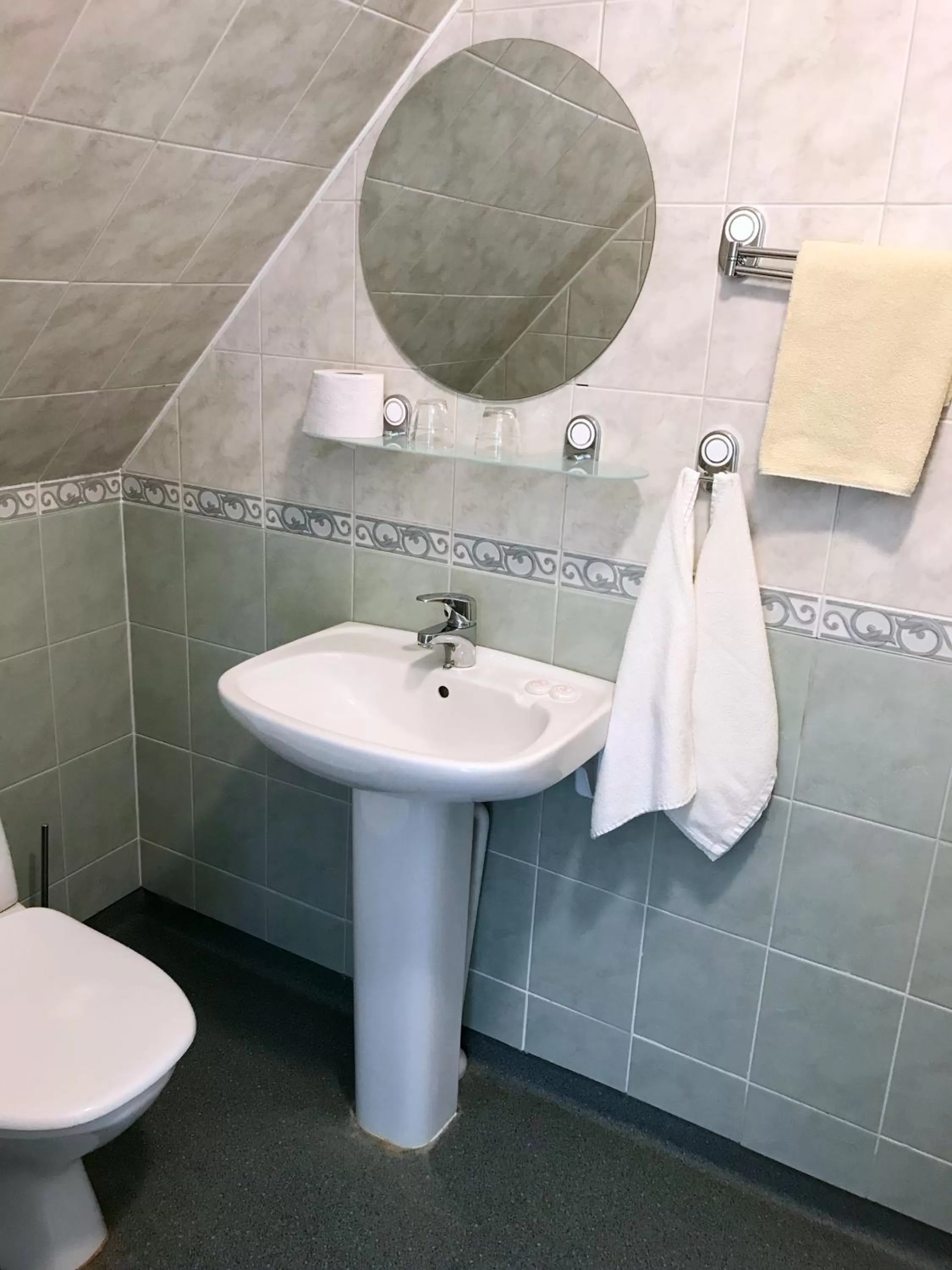 Bathroom in Villa Wesenbergh