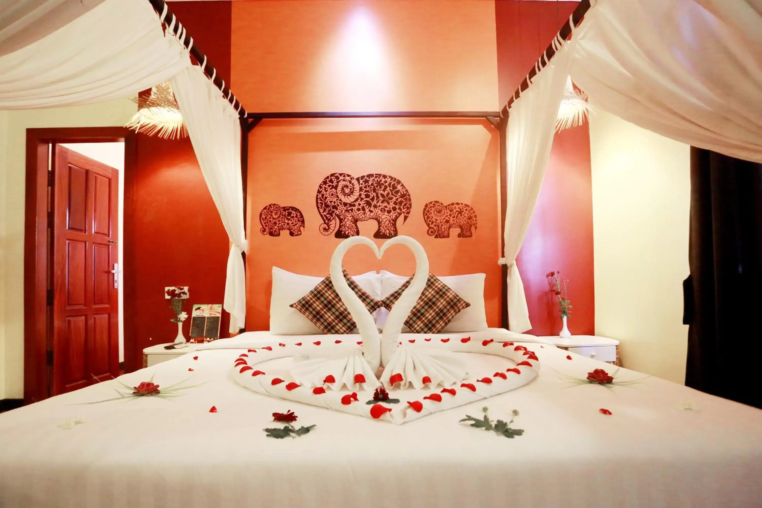 Deluxe Double or Twin Room @ Free Pickup in Central Indochine d'Angkor Hotel Deluxe Double or Twin Room @ Free Pickup in Central Indochine d'Angkor Hotel