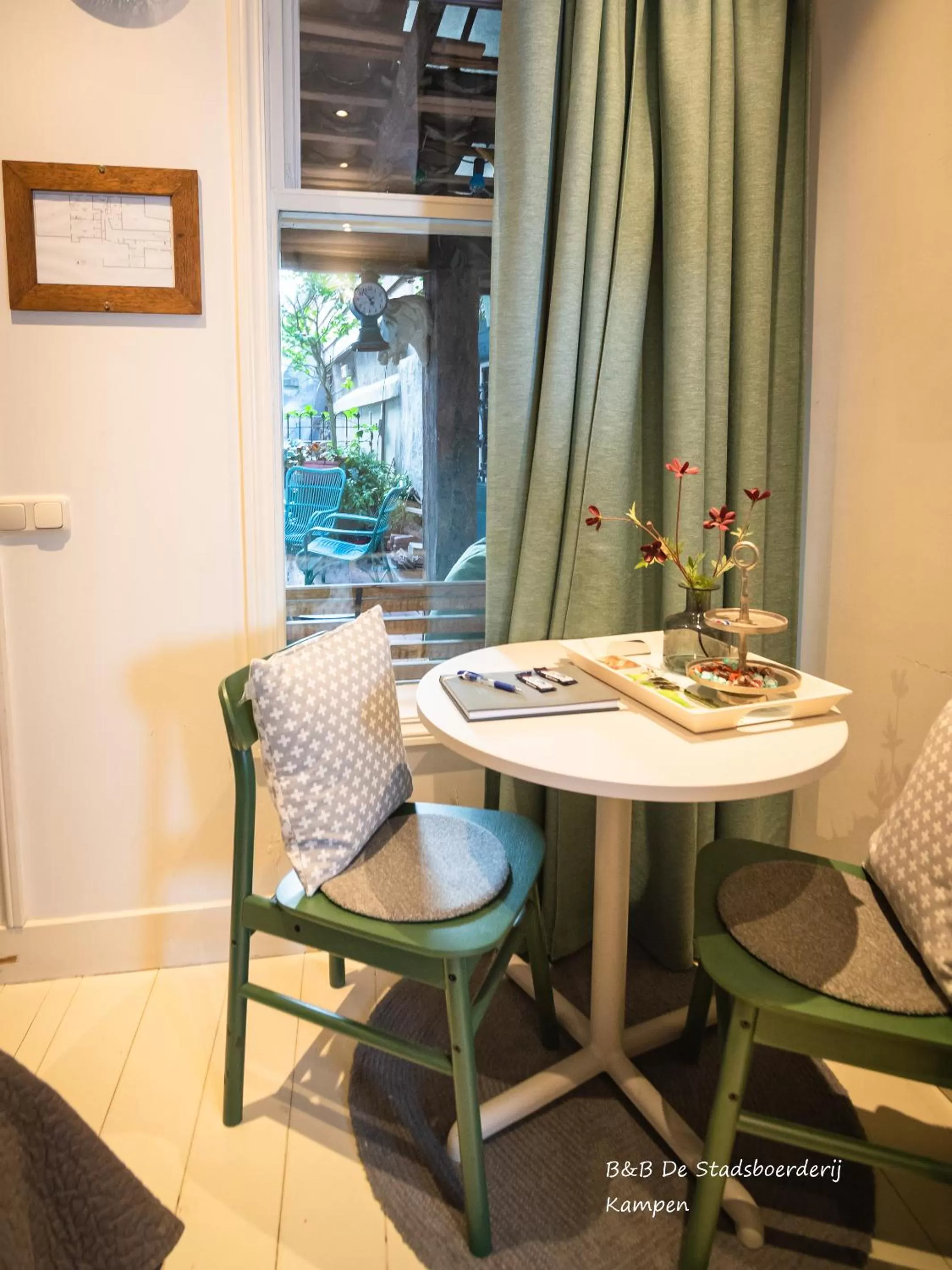 Seating area in De Stadsboerderij