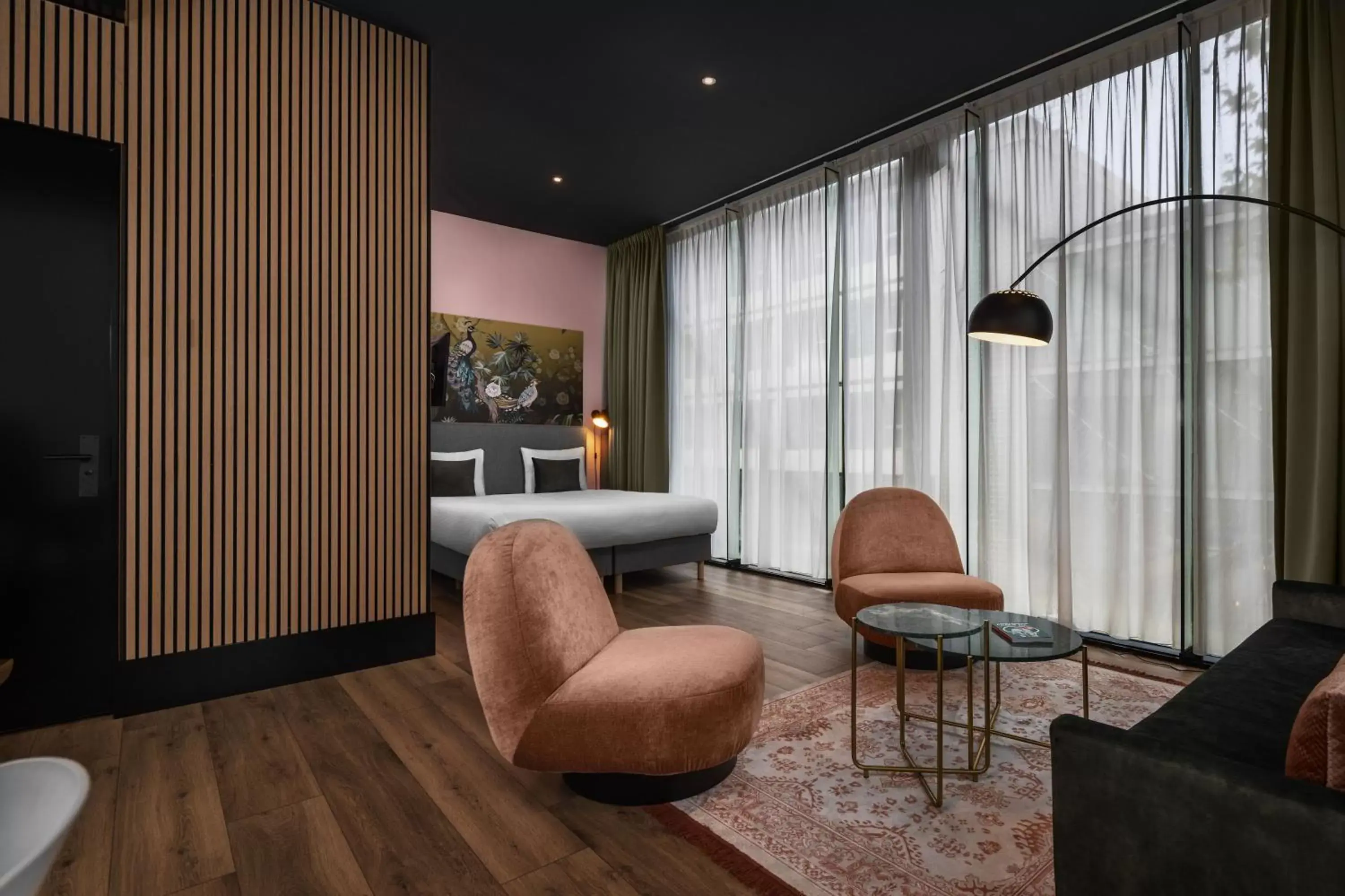 Superior Double Room in Hotel2Stay Superior Double Room in Hotel2Stay