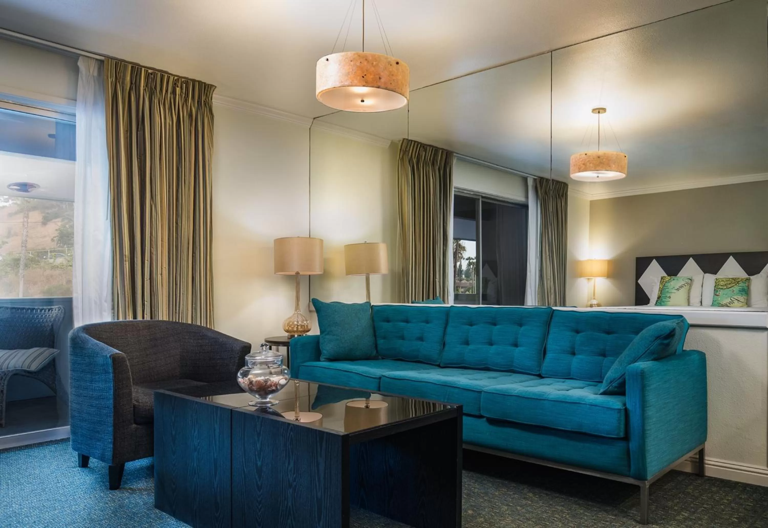 Photo of the whole room in Kings Inn