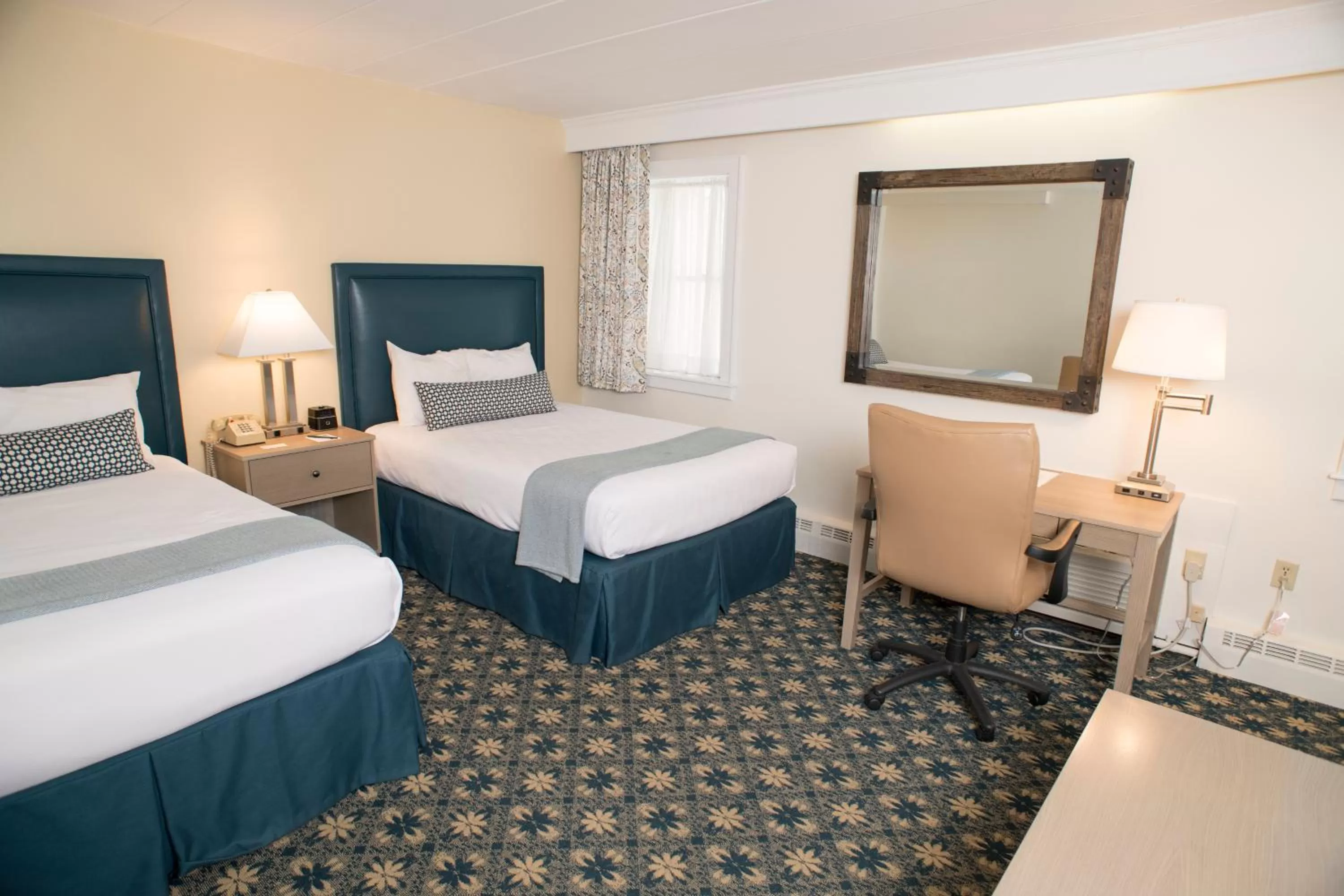 Photo of the whole room, Bed in Middlebury Inn