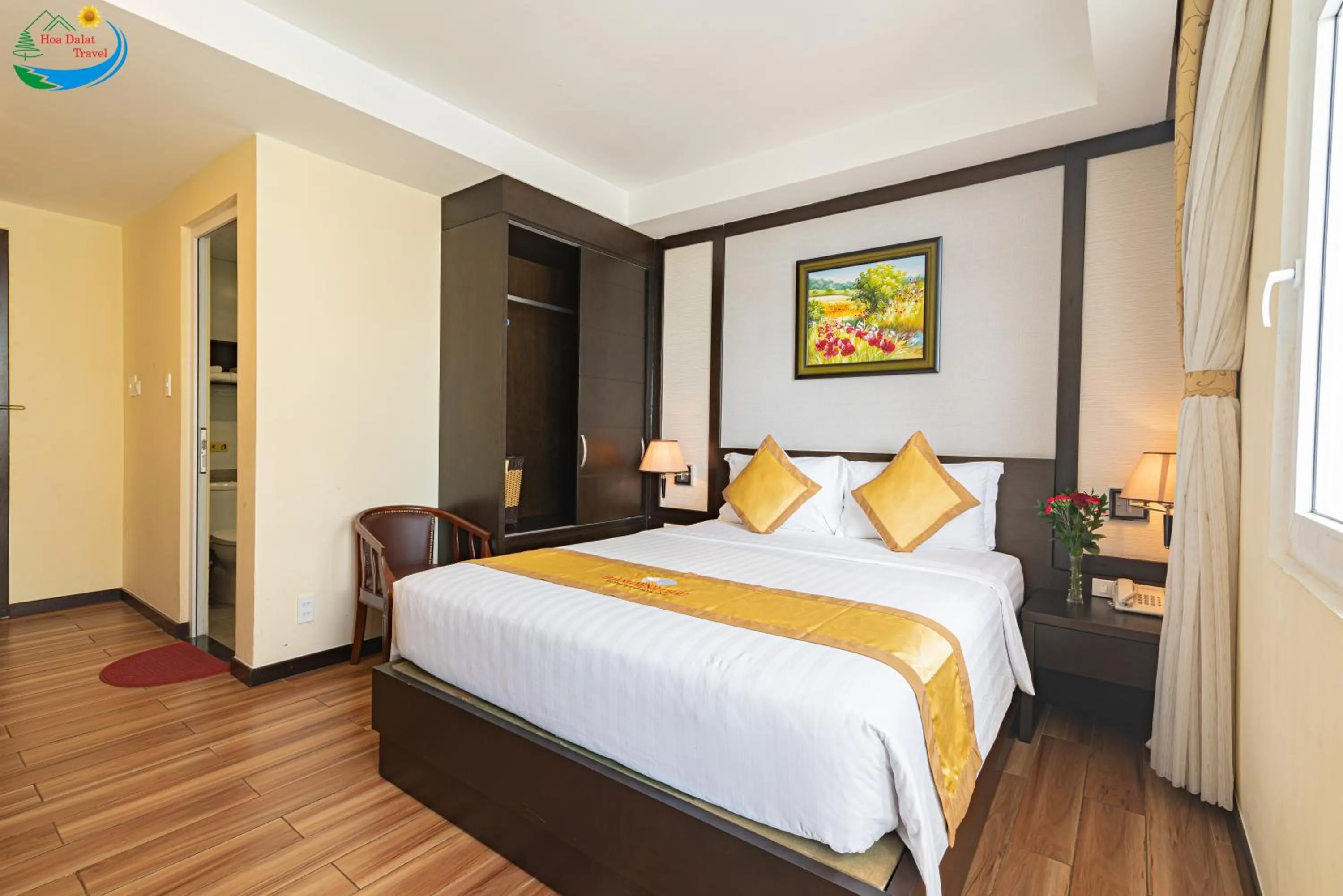 Bed in Hoang Minh Chau Ba Trieu Hotel