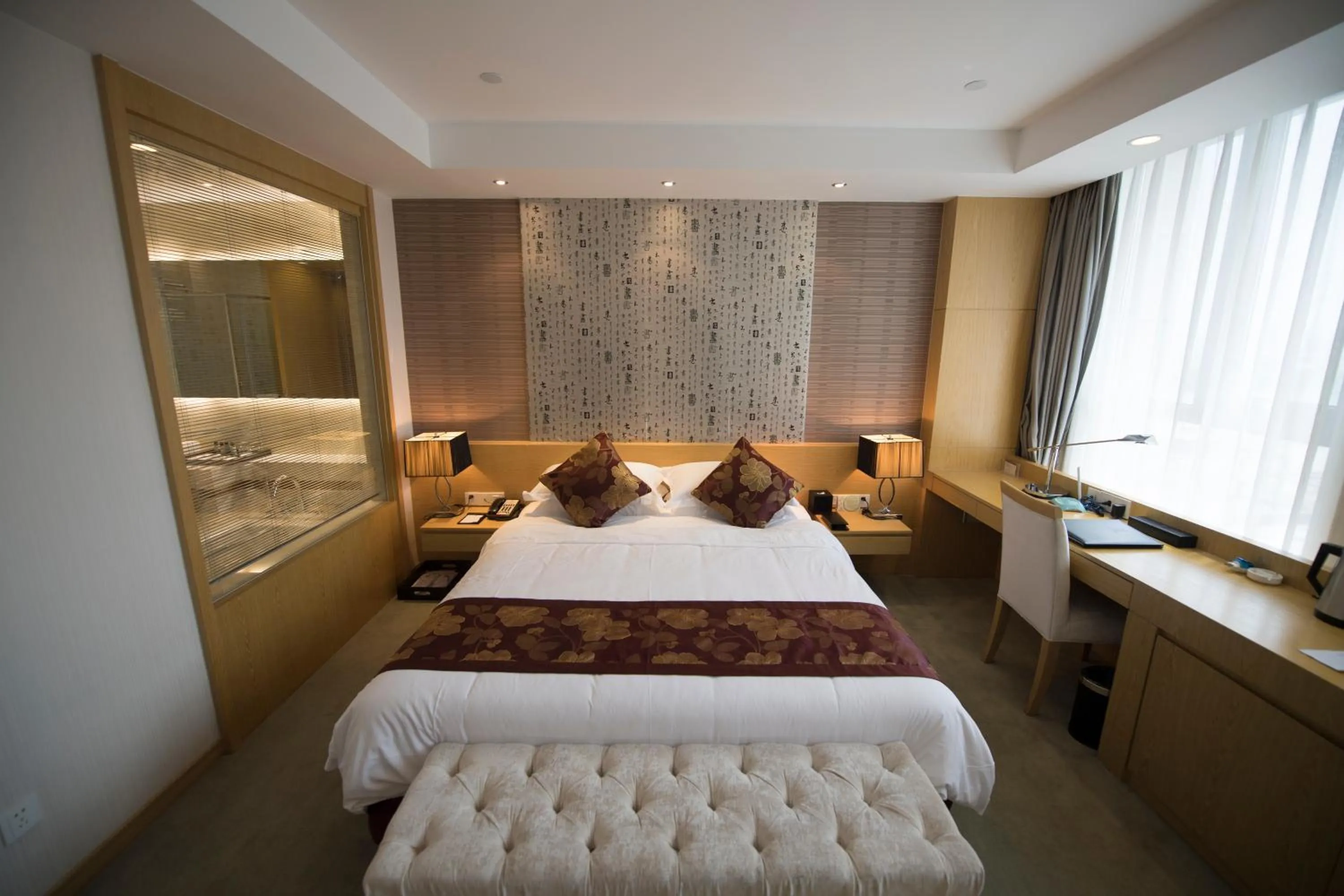 Photo of the whole room, Bed in Suzhou Sun Plaza Hotel