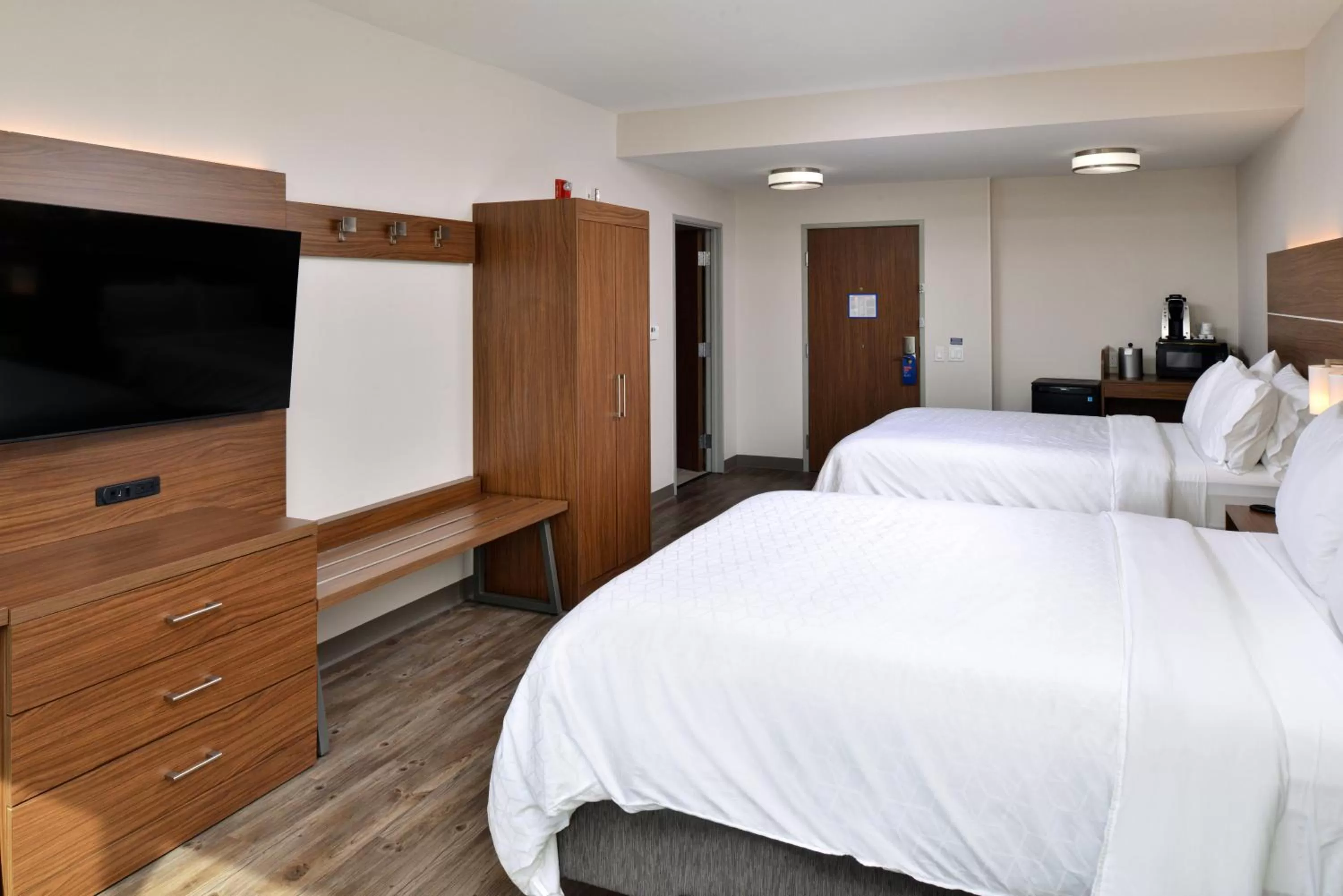 Bed in Holiday Inn Express Orlando - South Park by IHG