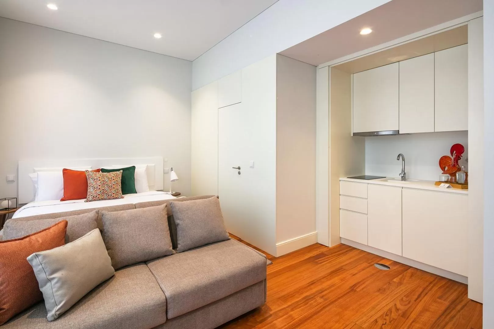 Kitchen or kitchenette, Bed in Porto River Infante