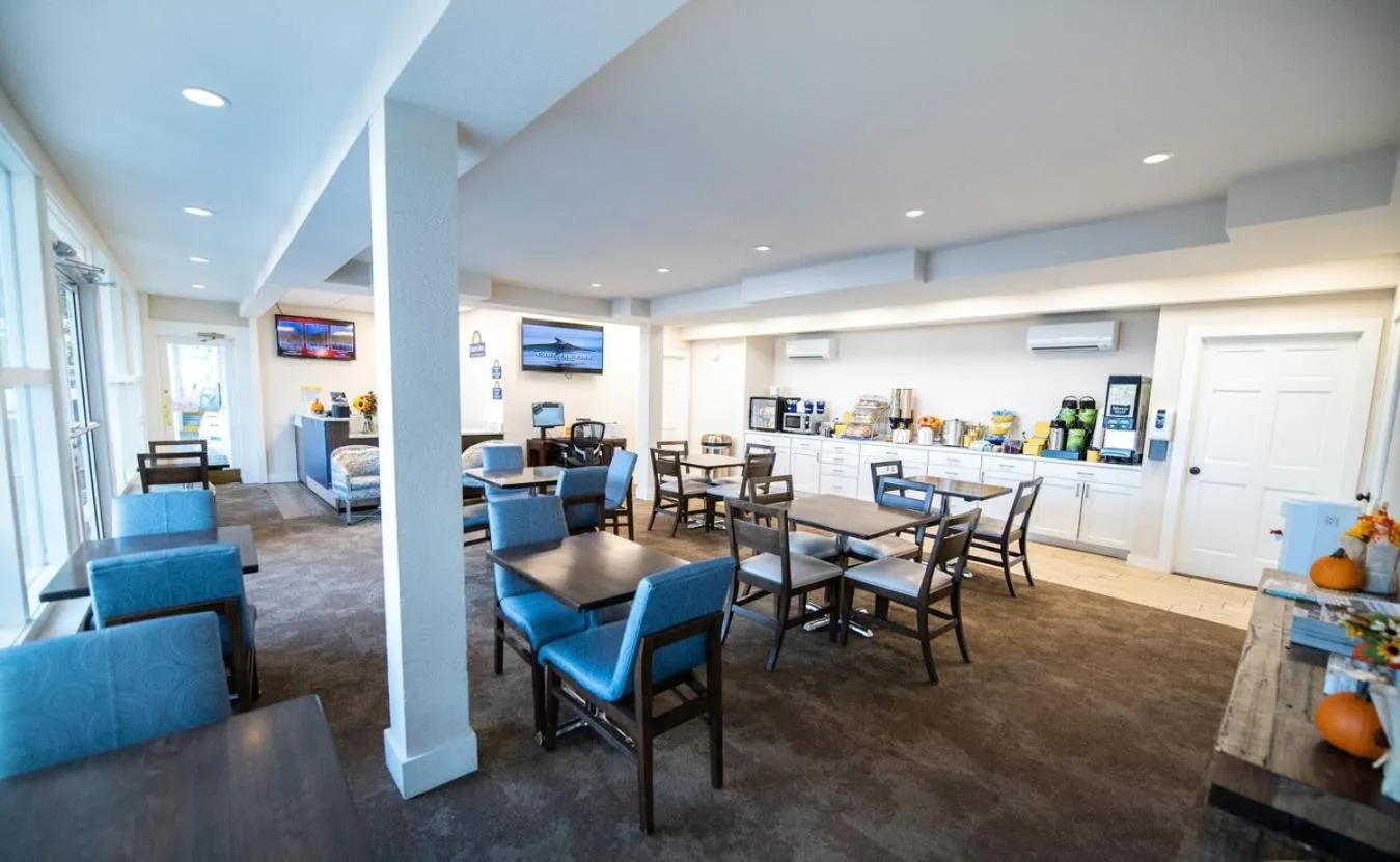 Breakfast in Days Inn by Wyndham Bar Harbor