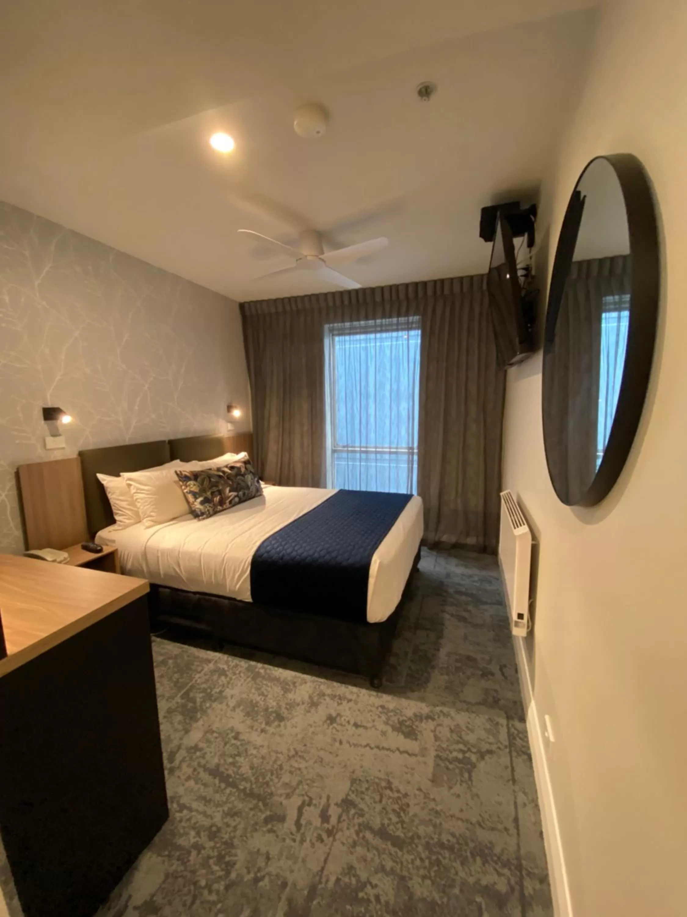 Bedroom, Bed in Trinity Hotel