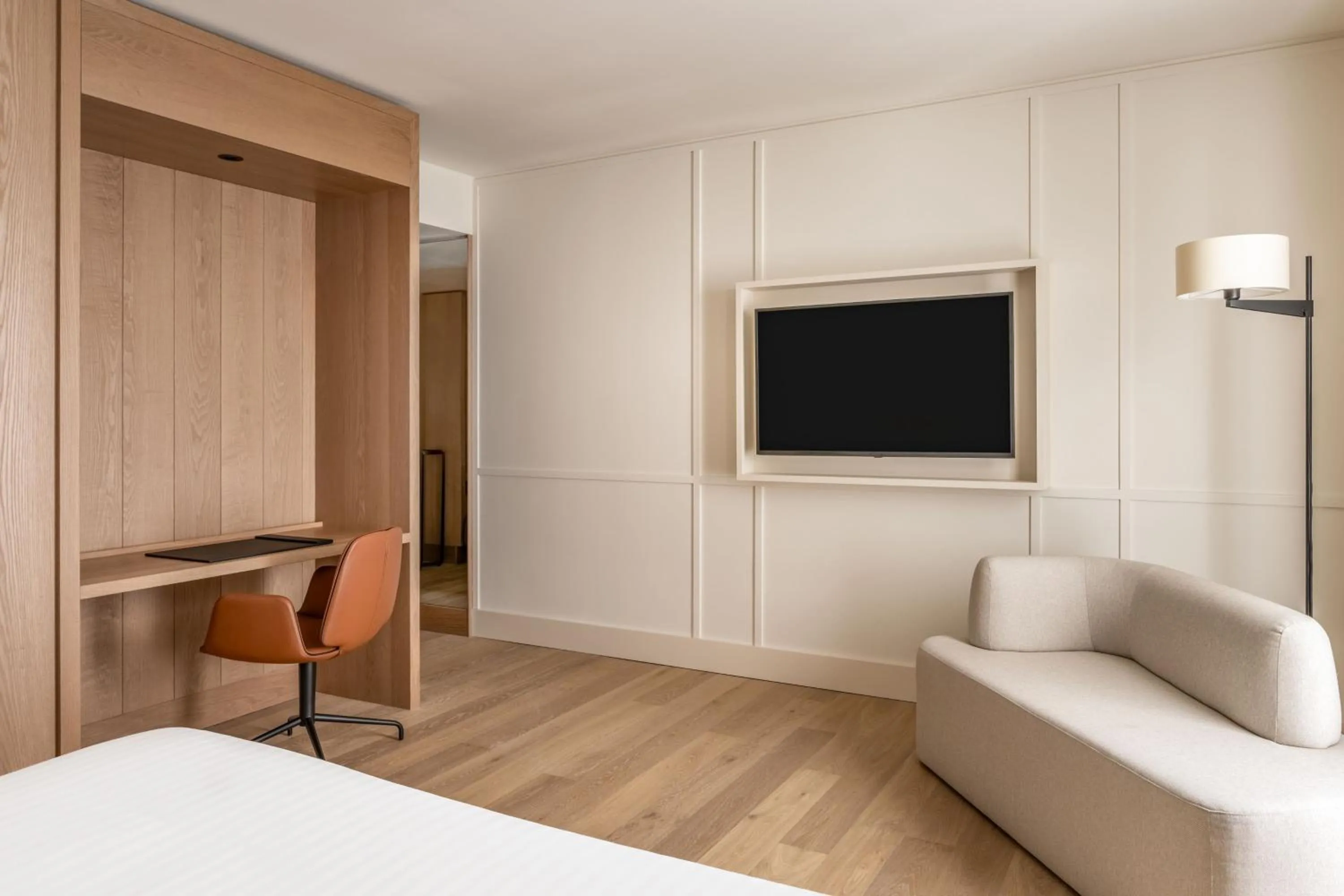 TV and multimedia, Bed in Munich Marriott Hotel City West