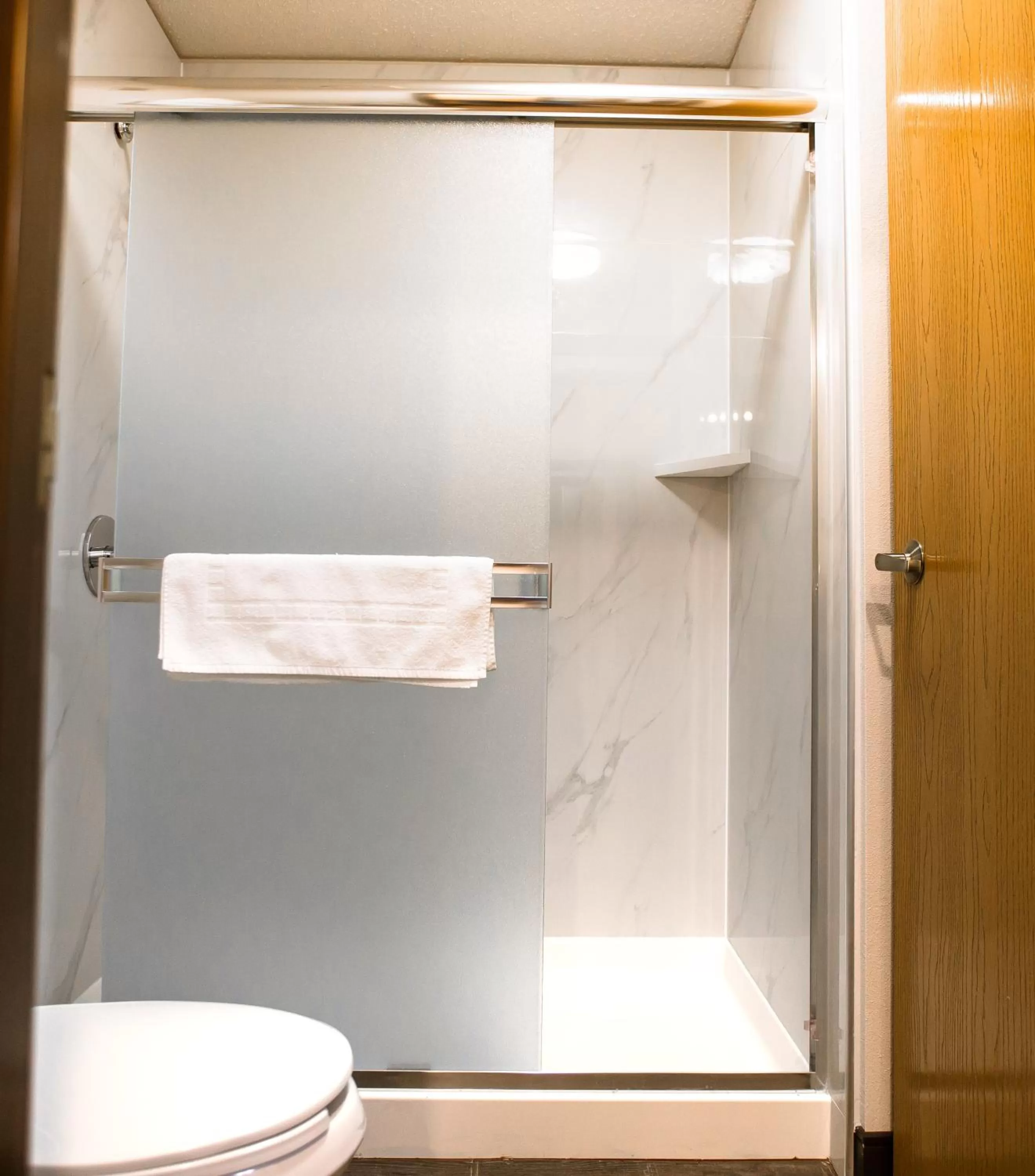 Bathroom in Ten Pin Inn & Suites