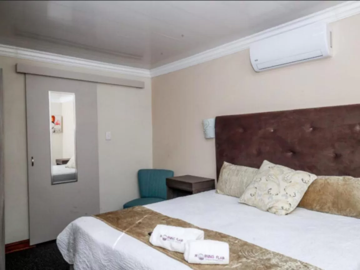 Photo of the whole room, Bed in Morning flair Bed and Breakfast